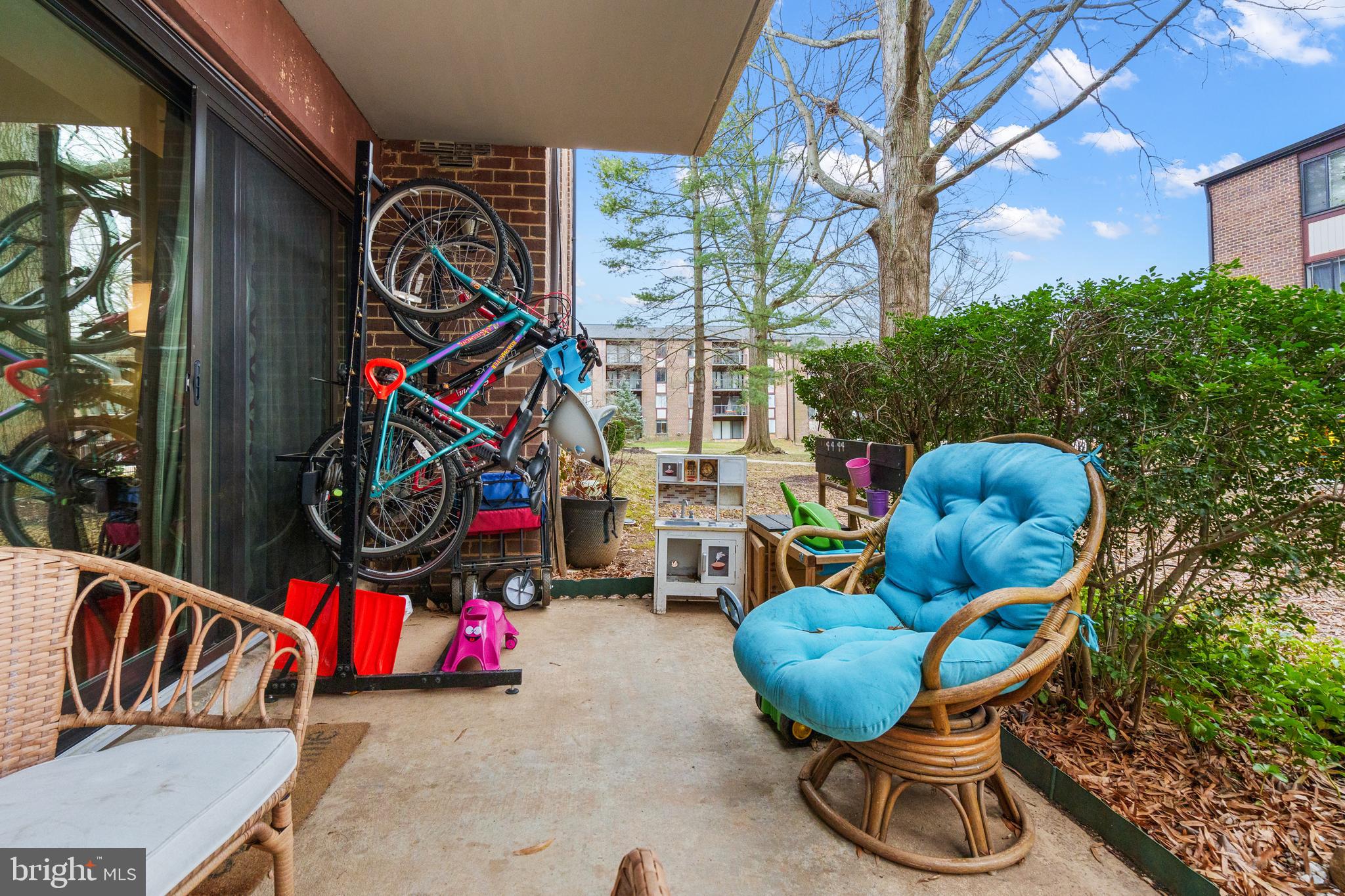 HAWTHORNE VILLAGE - Residential