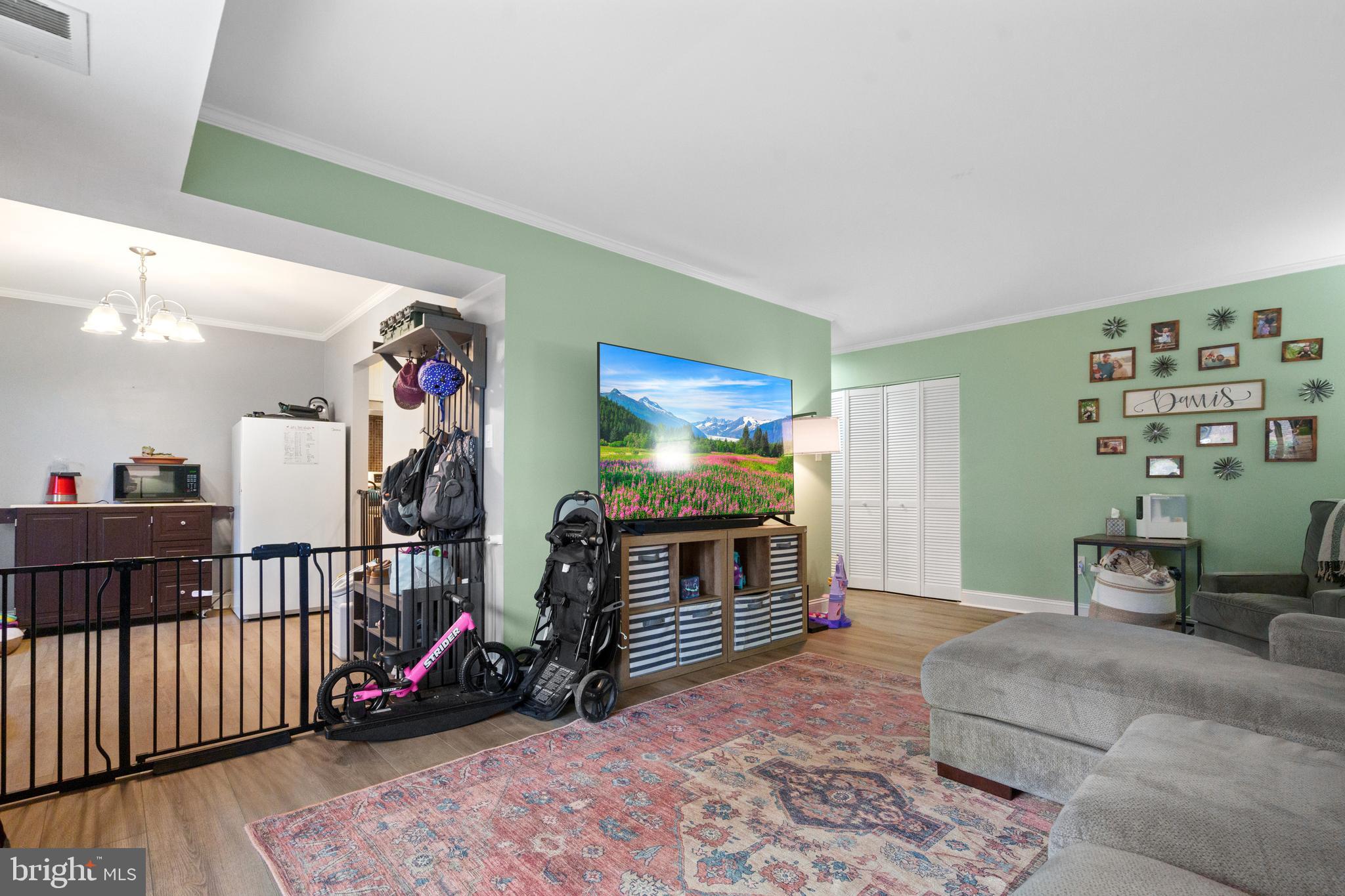 HAWTHORNE VILLAGE - Residential