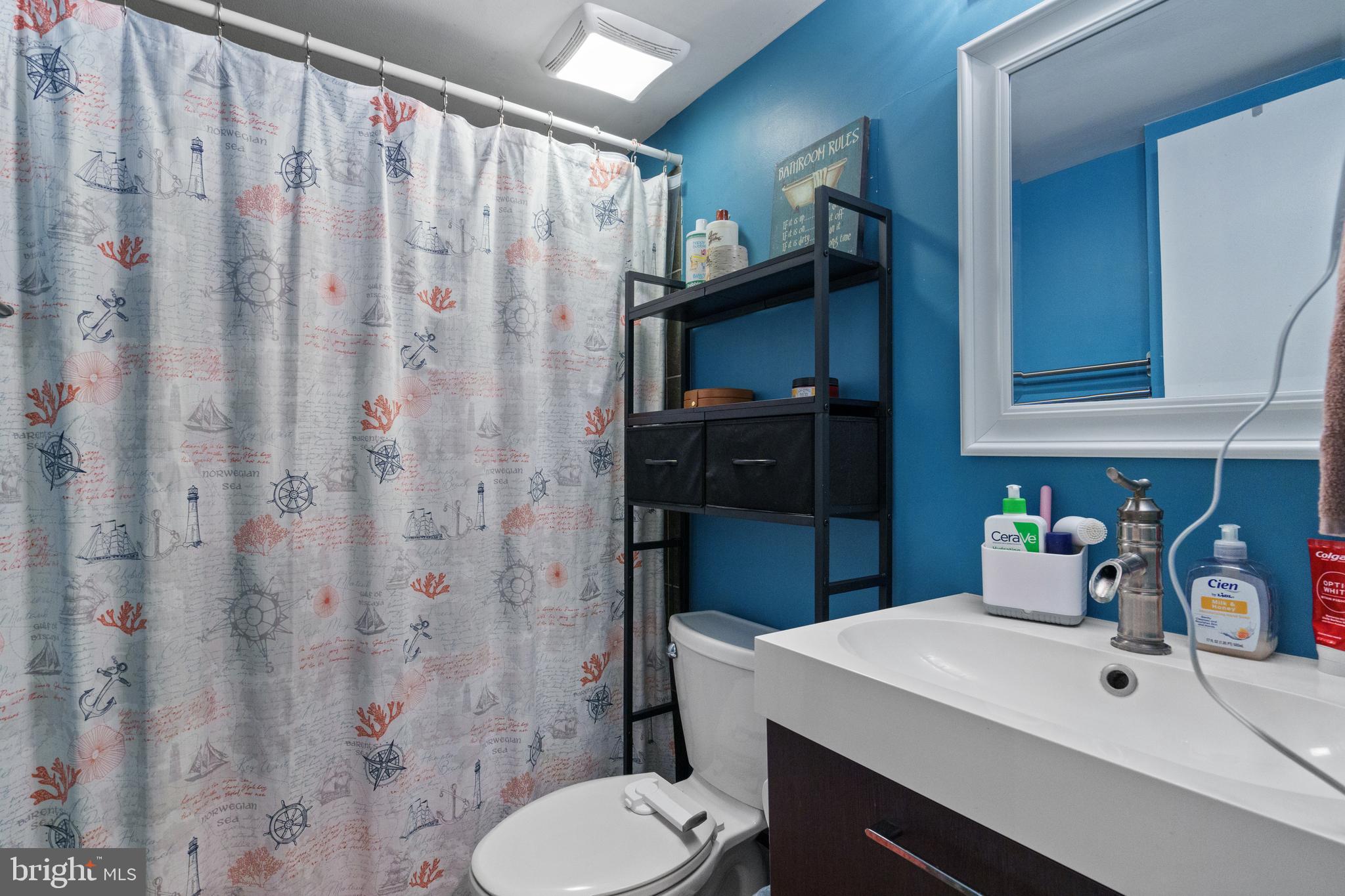 HAWTHORNE VILLAGE - Residential