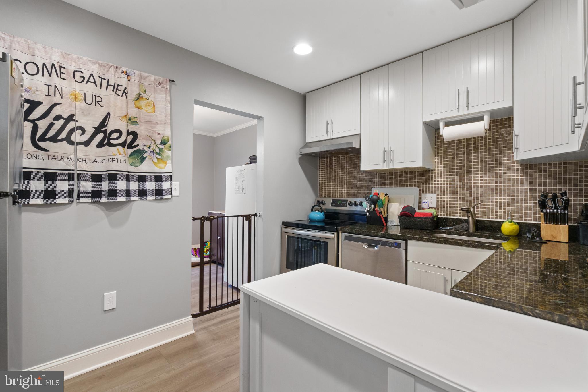 HAWTHORNE VILLAGE - Residential