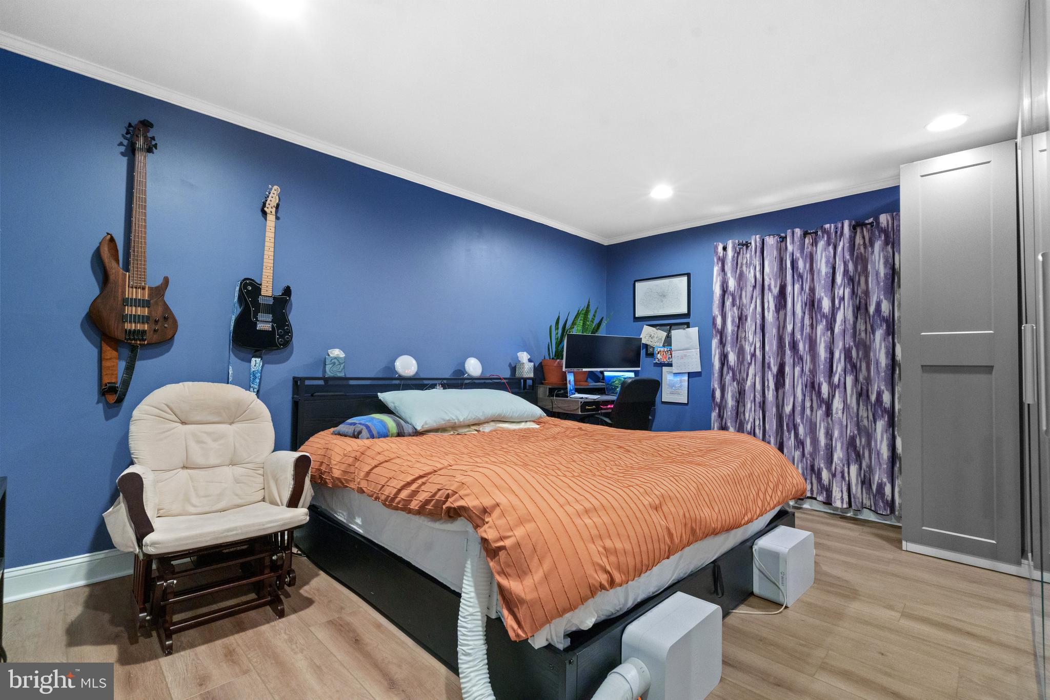 HAWTHORNE VILLAGE - Residential