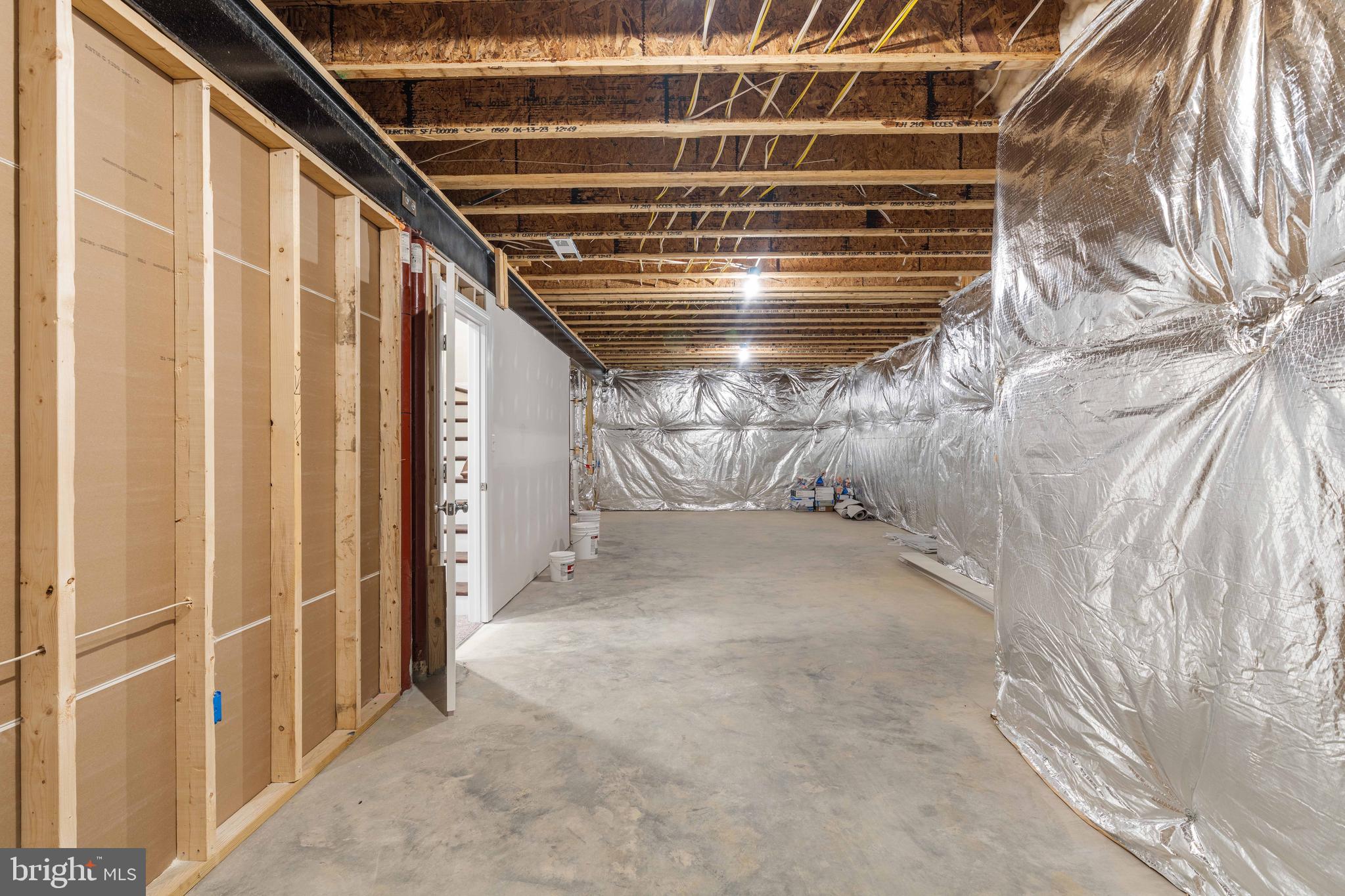 LEEHIGH VILLAGE - Residential