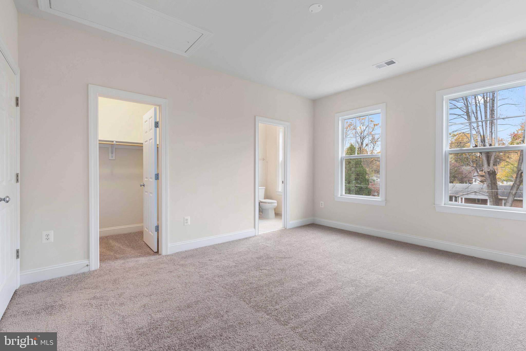 LEEHIGH VILLAGE - Residential