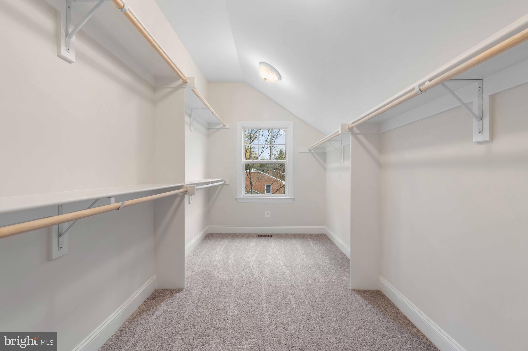 LEEHIGH VILLAGE - Residential