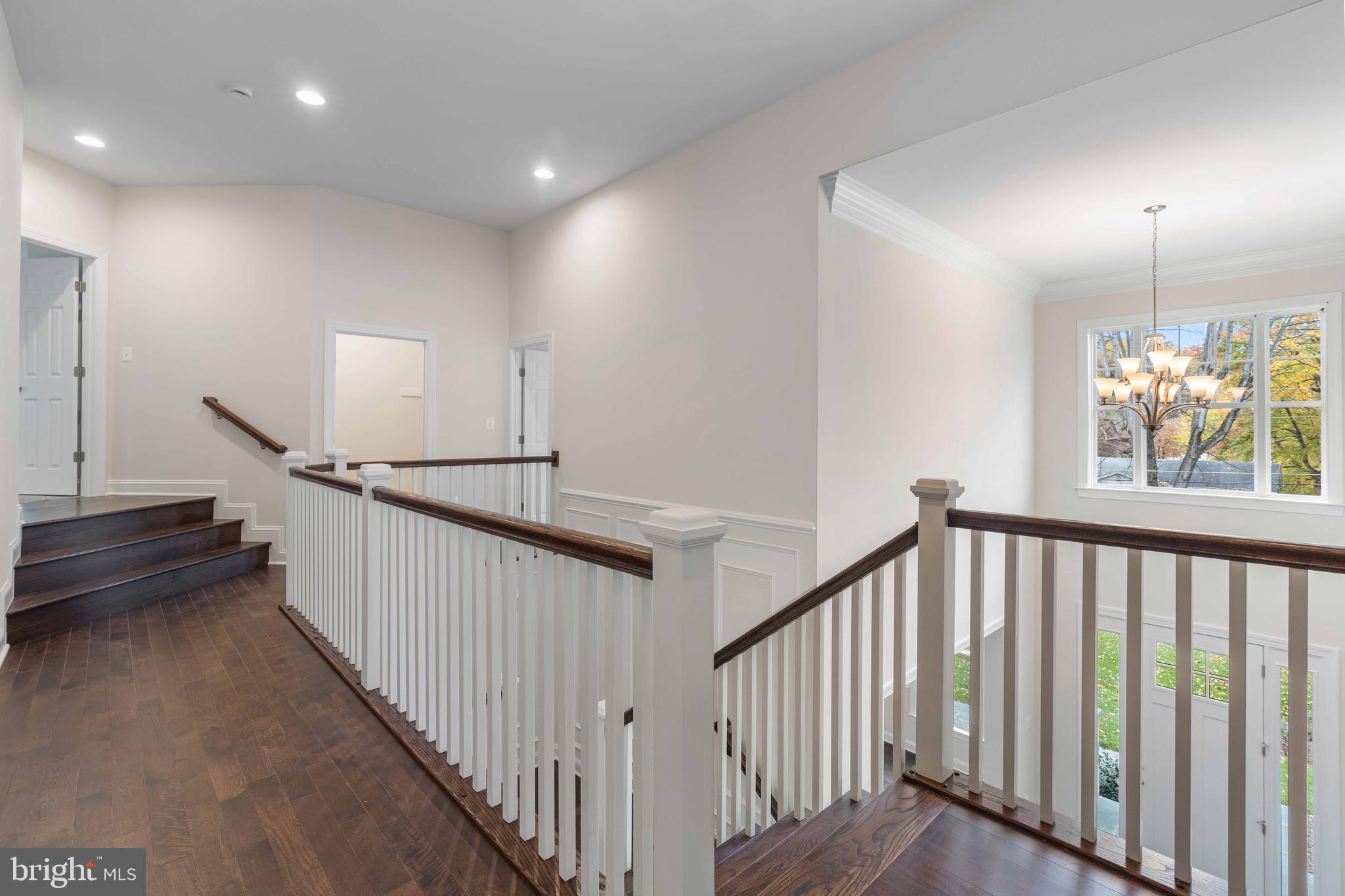 LEEHIGH VILLAGE - Residential