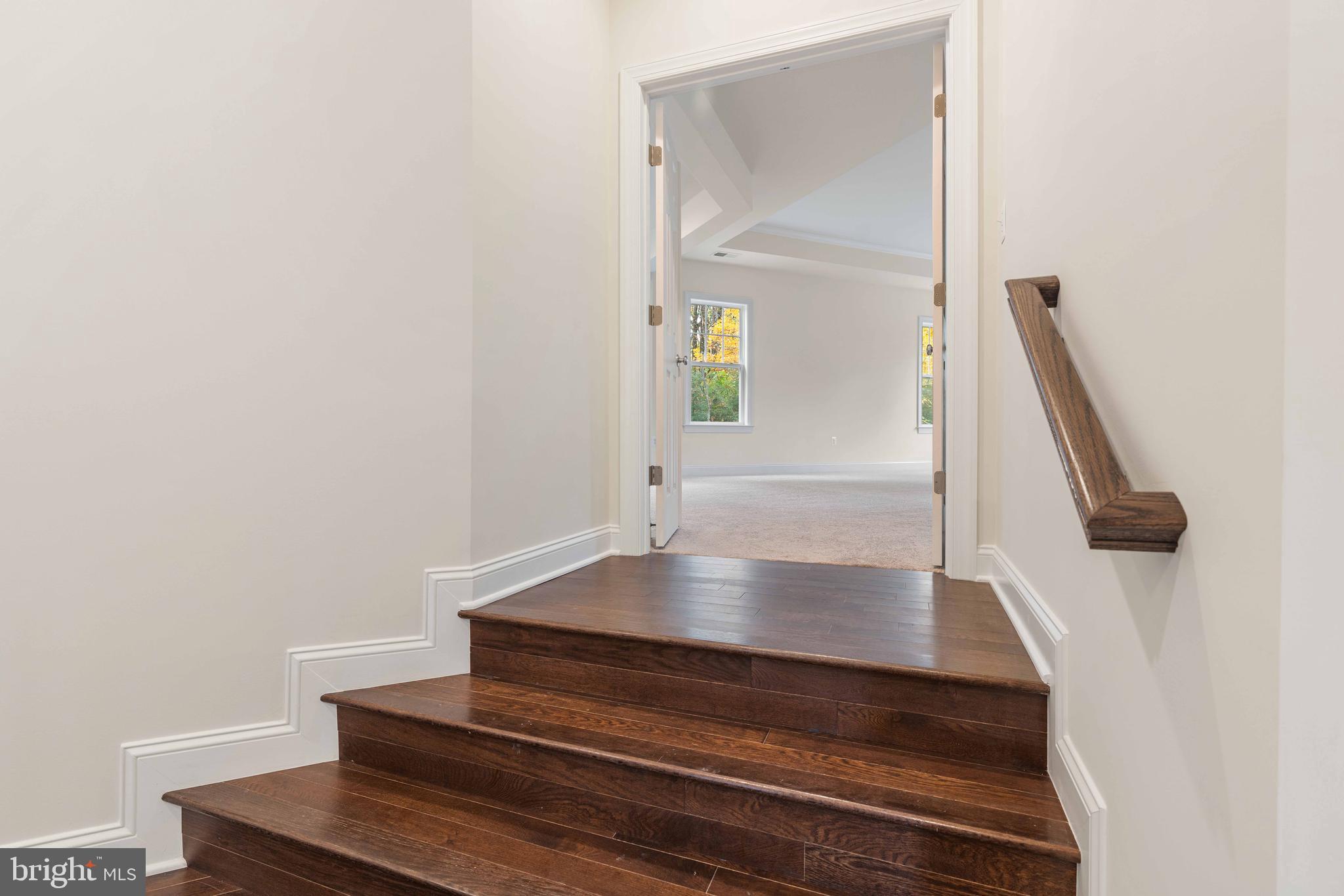 LEEHIGH VILLAGE - Residential