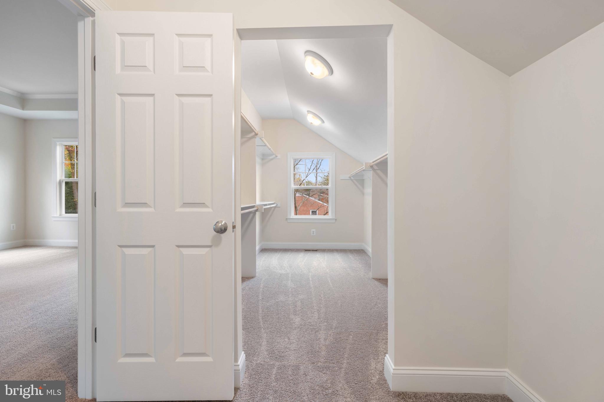 LEEHIGH VILLAGE - Residential