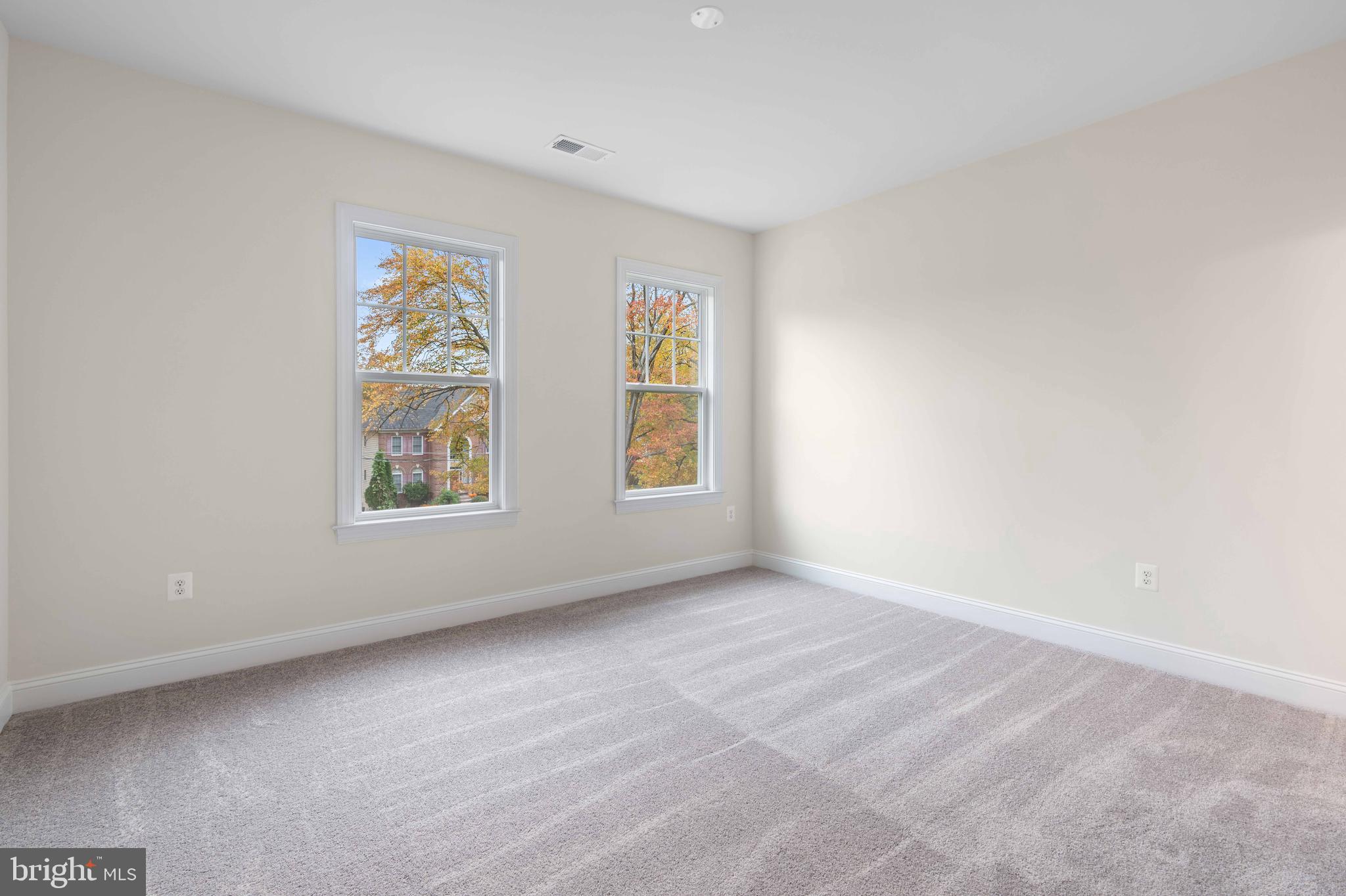 LEEHIGH VILLAGE - Residential