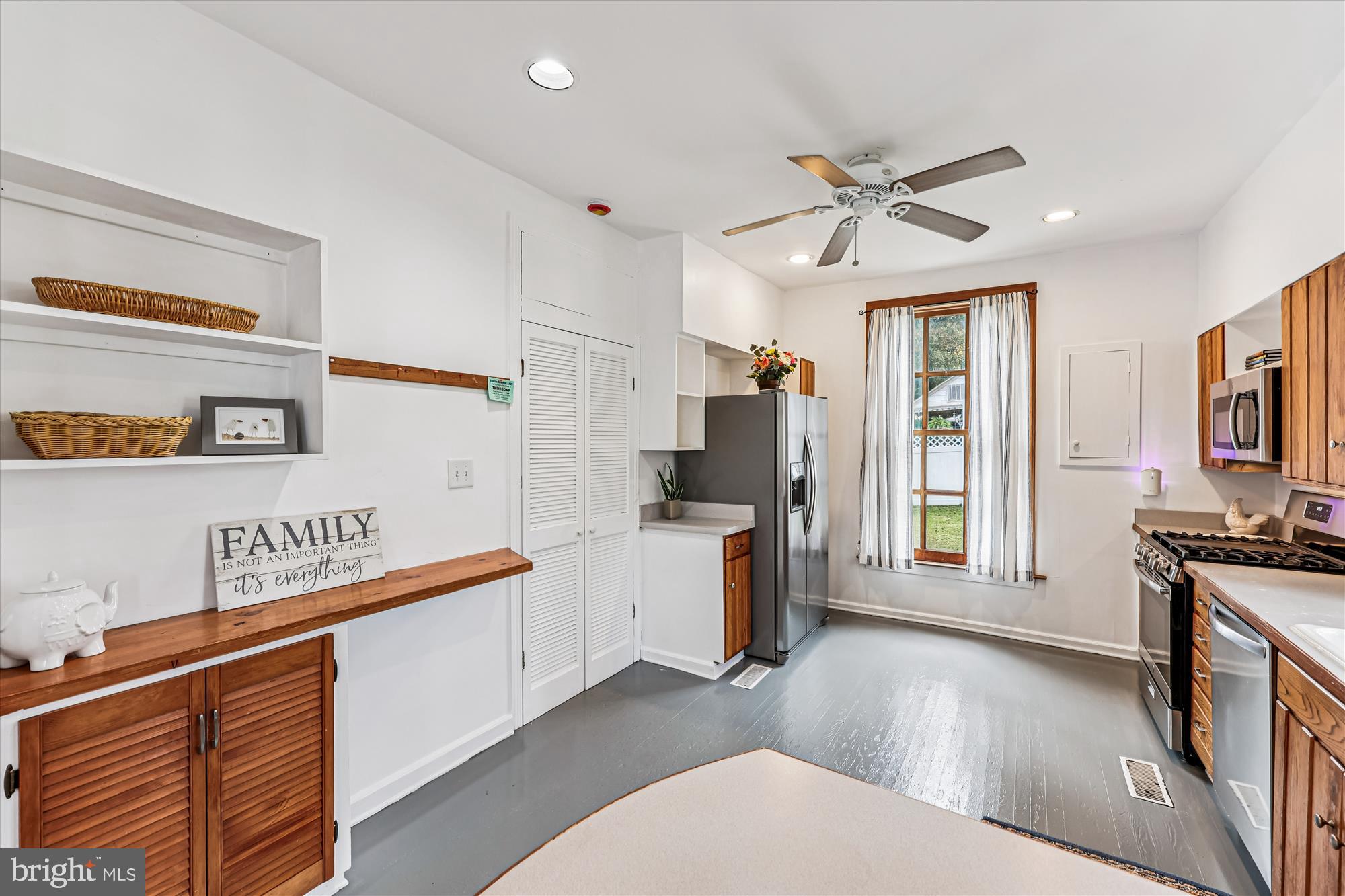 BARNESVILLE OUTSIDE - Residential