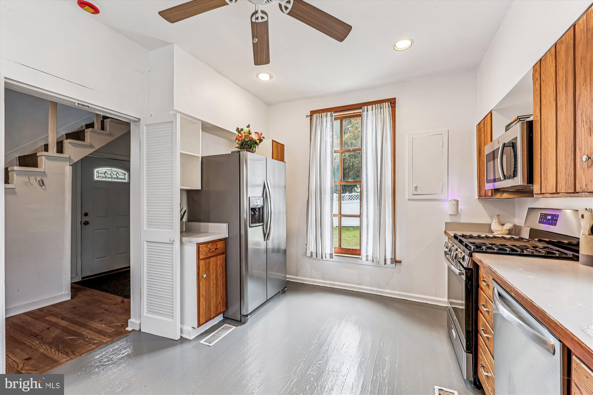 BARNESVILLE OUTSIDE - Residential