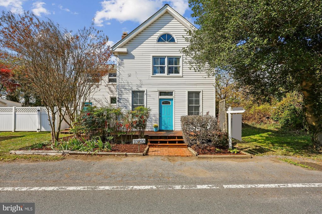 Photo of 23820 Old Hundred Road, DICKERSON, MD 20842 (MLS # MDMC2204852)