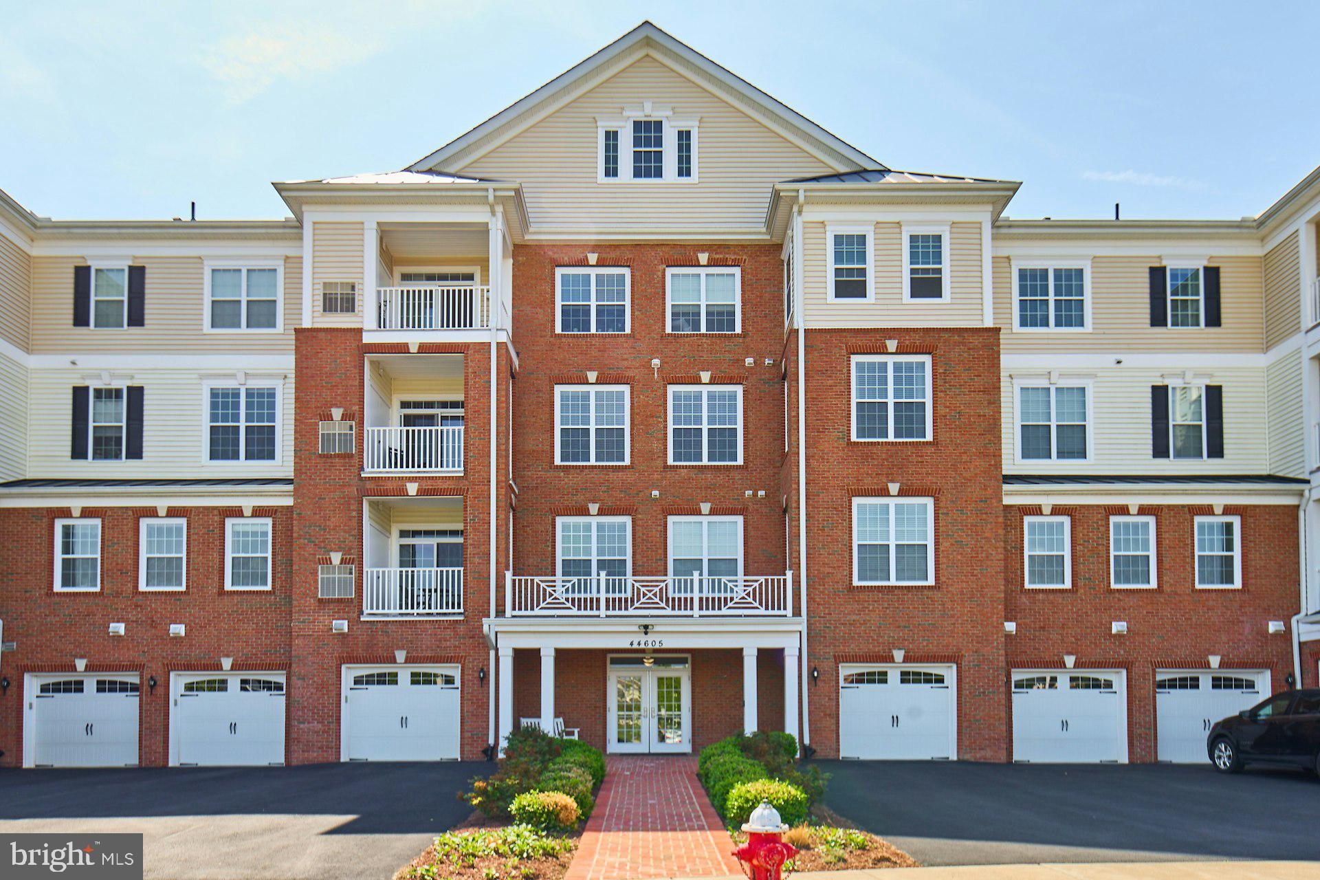REGENCY AT ASHBURN - Residential