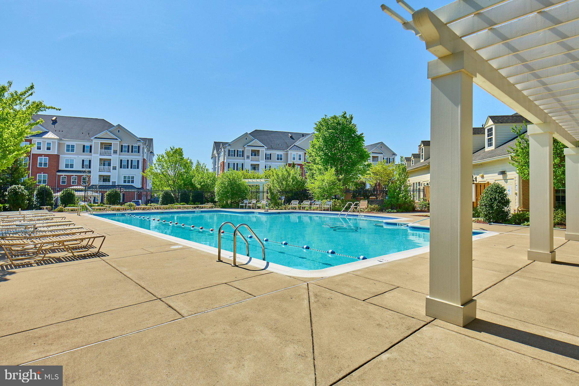 REGENCY AT ASHBURN - Residential