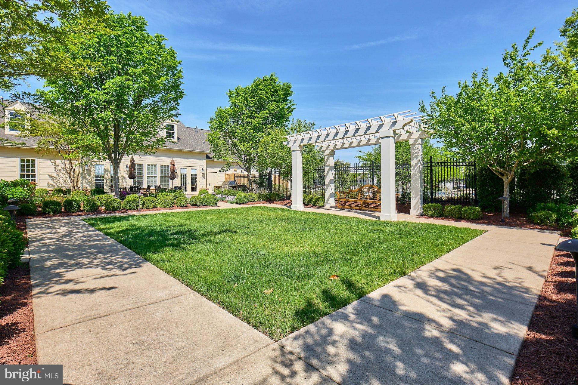 REGENCY AT ASHBURN - Residential