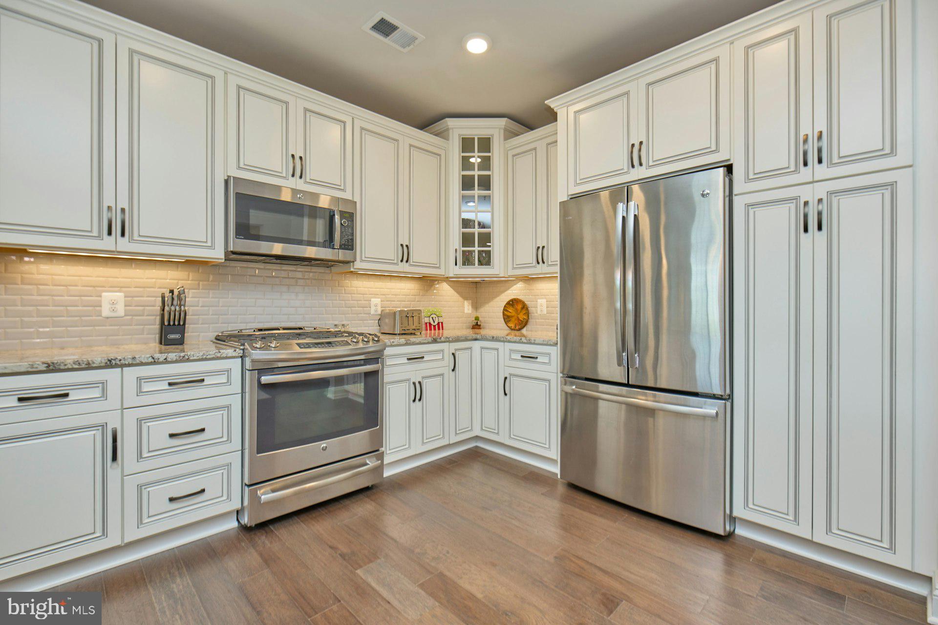 REGENCY AT ASHBURN - Residential