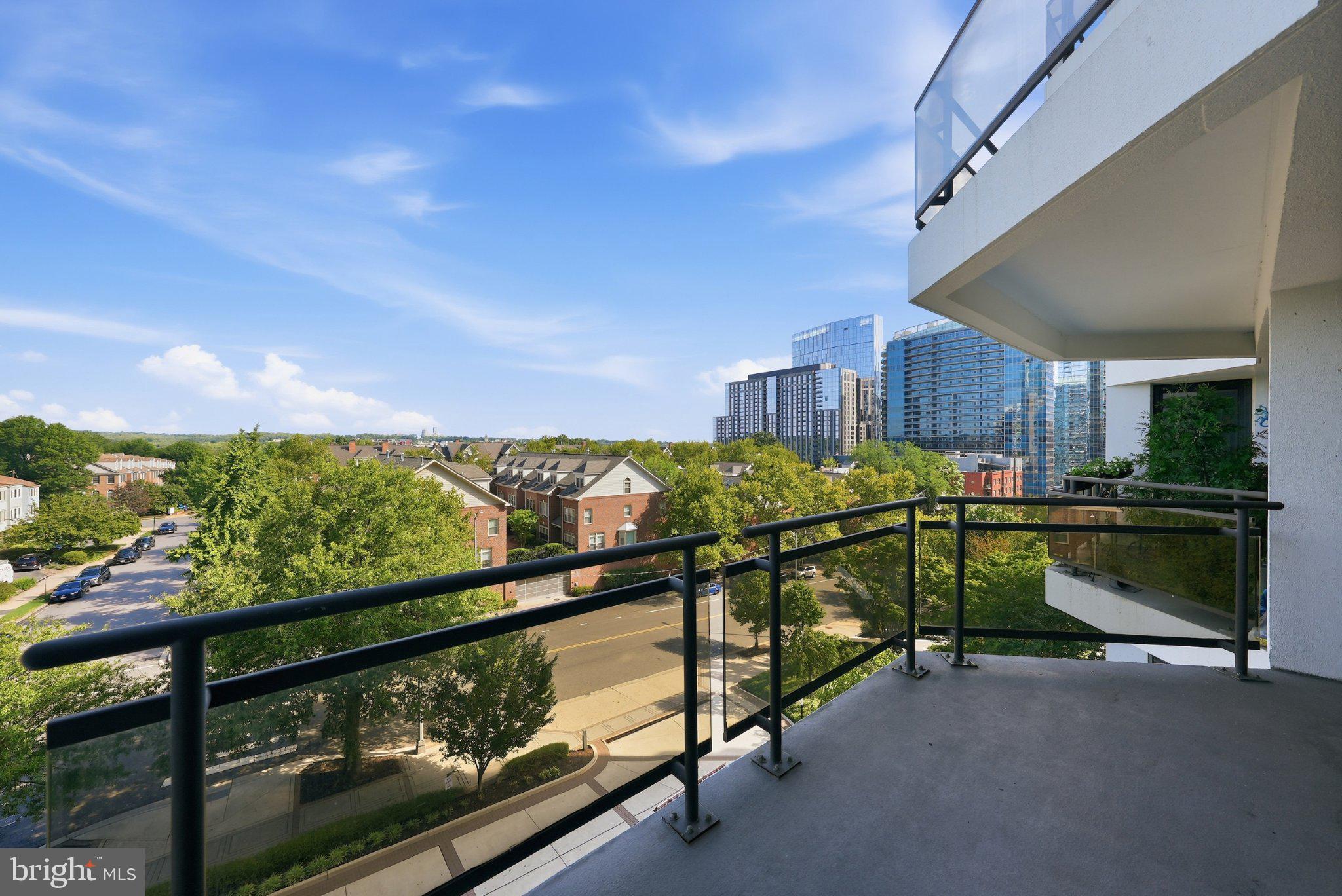 1530 KEY BOULEVARD 520