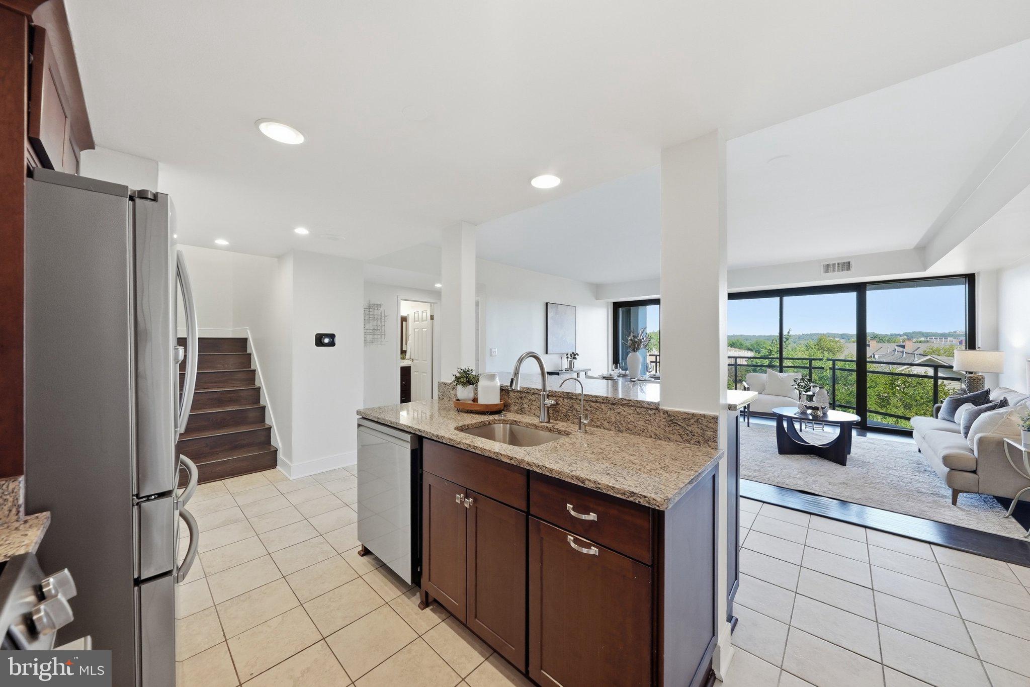 1530 KEY BOULEVARD 520