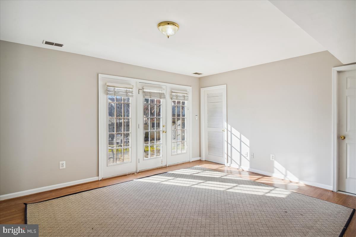 BROWNS - Residential Lease