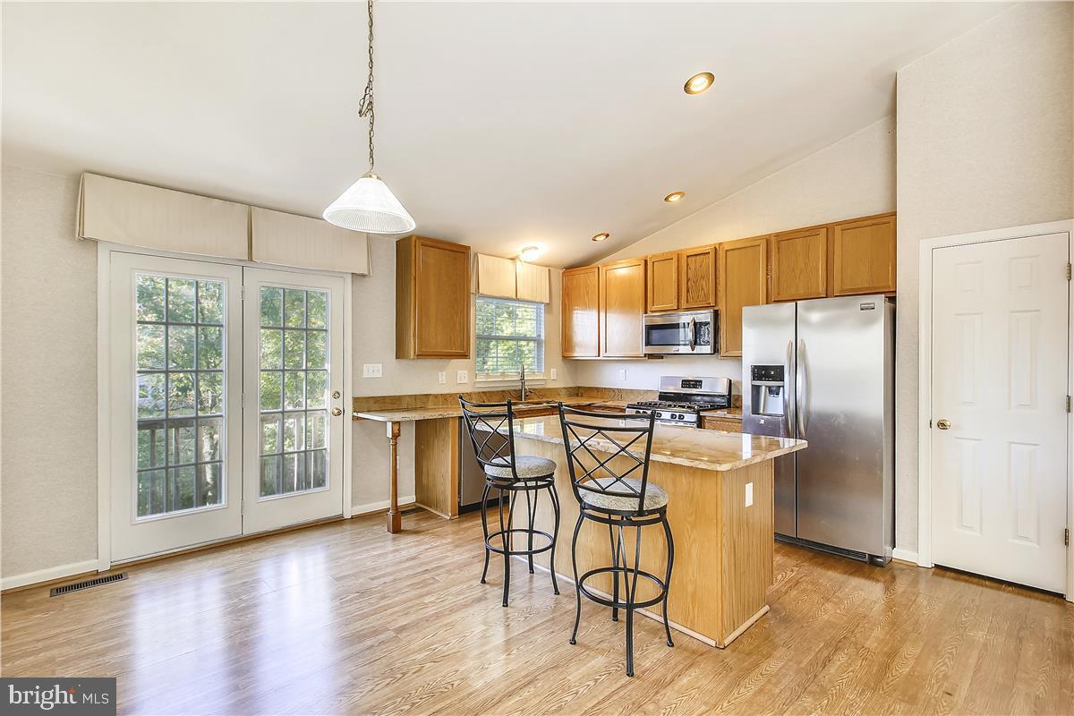 BROWNS - Residential Lease