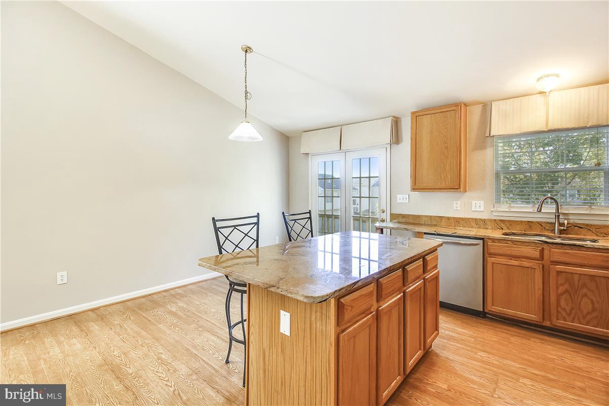 BROWNS - Residential Lease