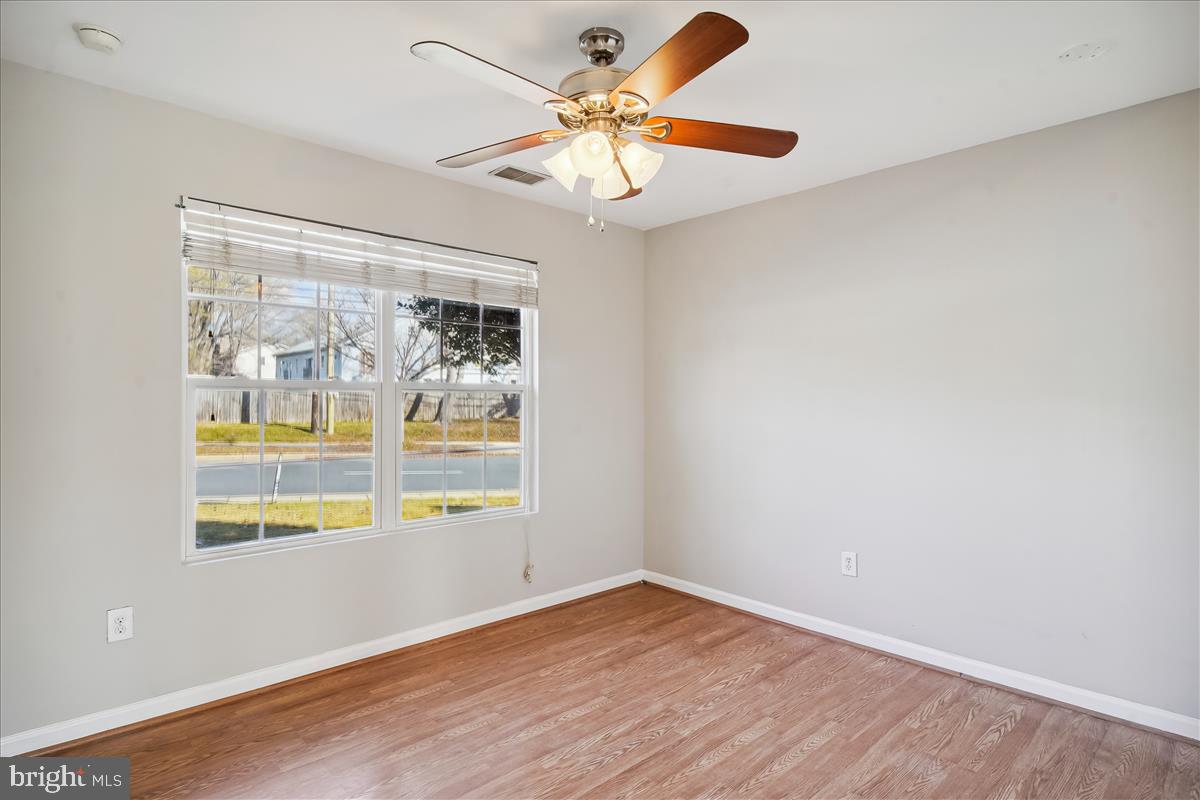 BROWNS - Residential Lease