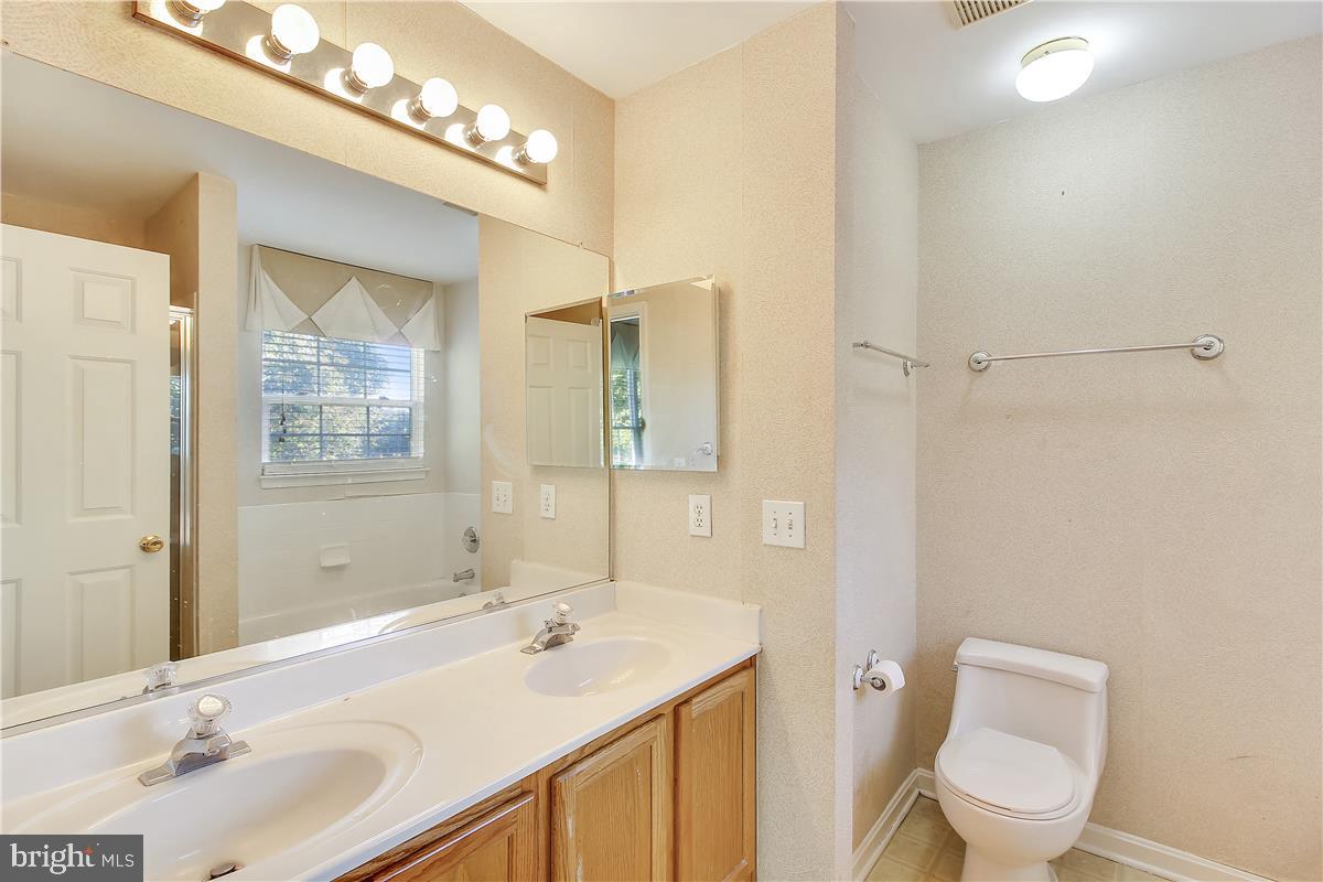 BROWNS - Residential Lease