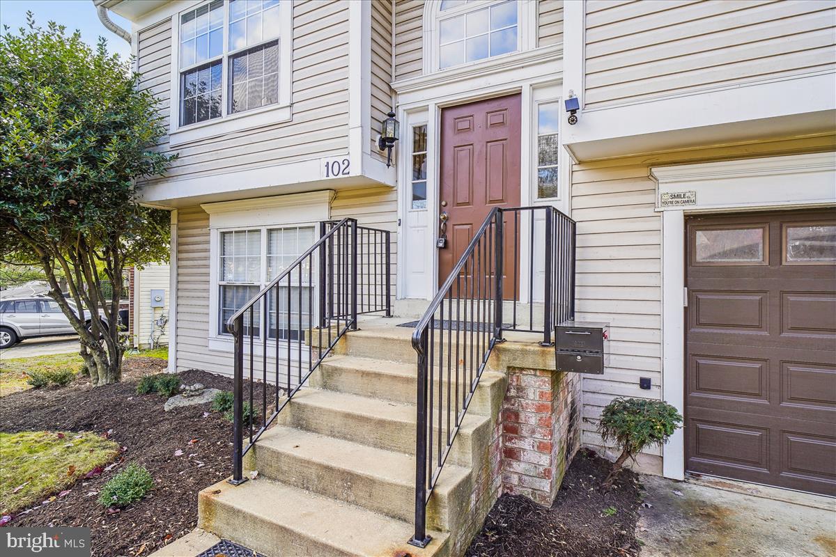 BROWNS - Residential Lease