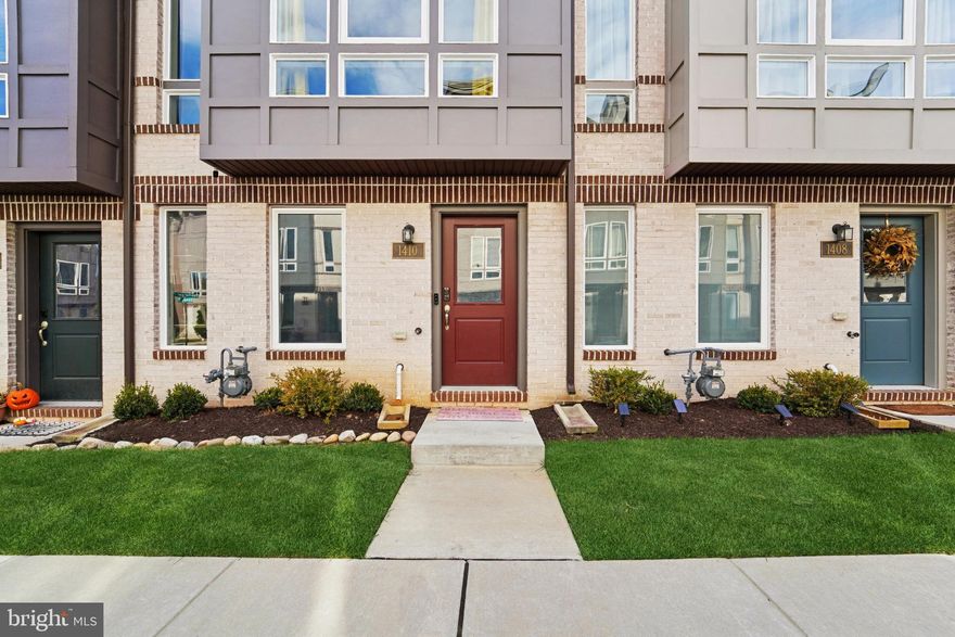 Modern Townhome in River Place Built in 2022, this 4-bedroom, 3.5-bath townhome offers 1,896 sq. ft. of beautifully designed living space in the sought-after River Place community of Frederick. The open-concept main level features a gourmet kitchen with stainless steel appliances, quartz countertops, and a large center island. Bright living and dining areas flow seamlessly for entertaining. Upstairs, the primary suite includes a walk-in closet and a spa-inspired bath, accompanied by two additional bedrooms and a full bath. The entry-level bedroom with a private bath offers flexibility for guests or a home office. Enjoy outdoor living on the rooftop terrace, plus a garage and easy access to downtown Frederick, shops, dining, and major commuter routes.