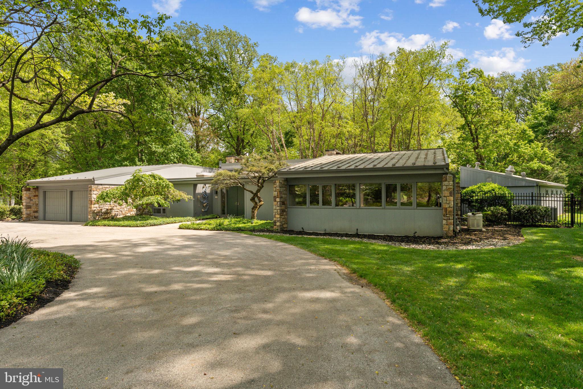 721 JOHN BARRY DRIVE