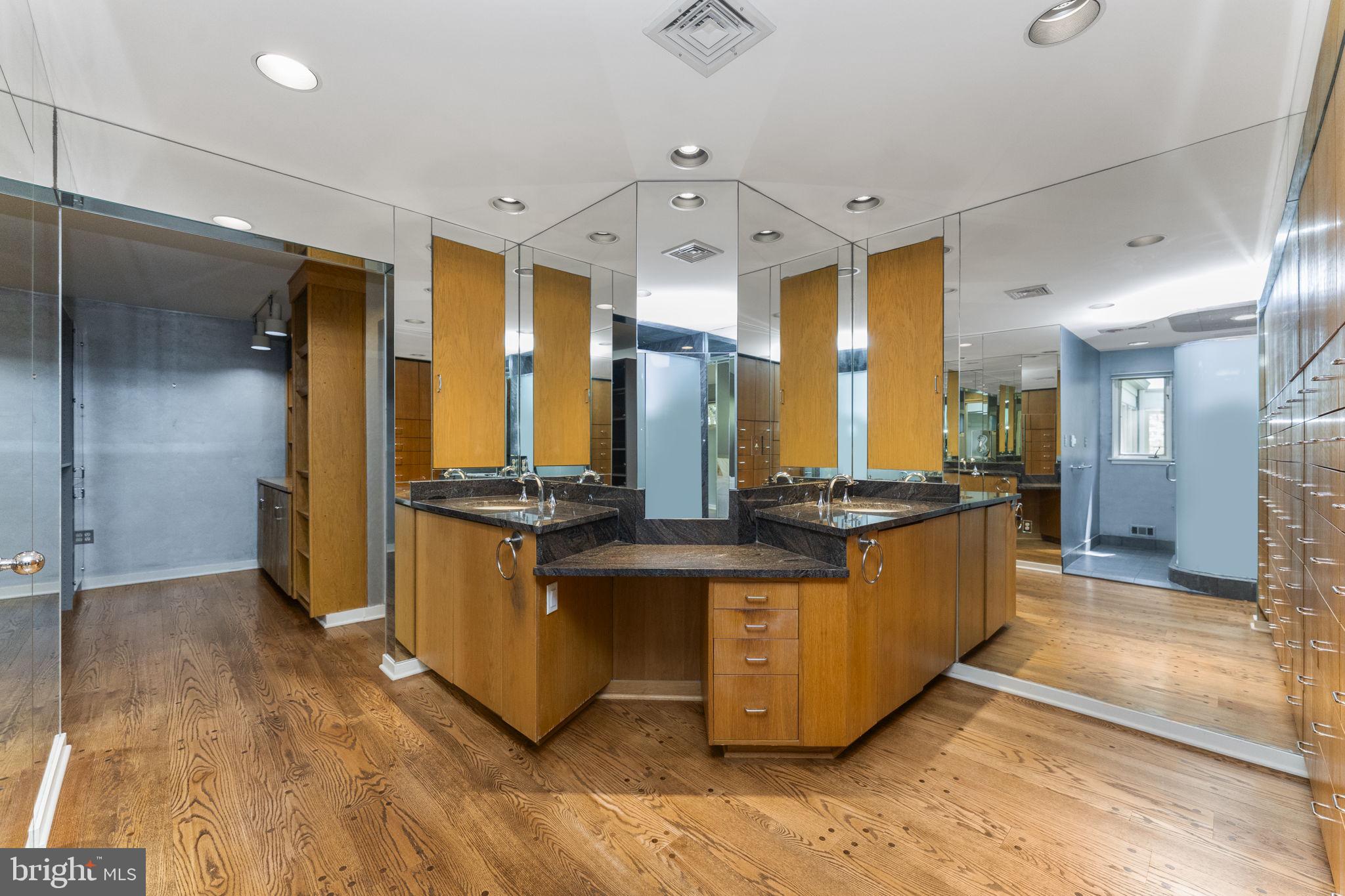 BRYN MAWR - Residential