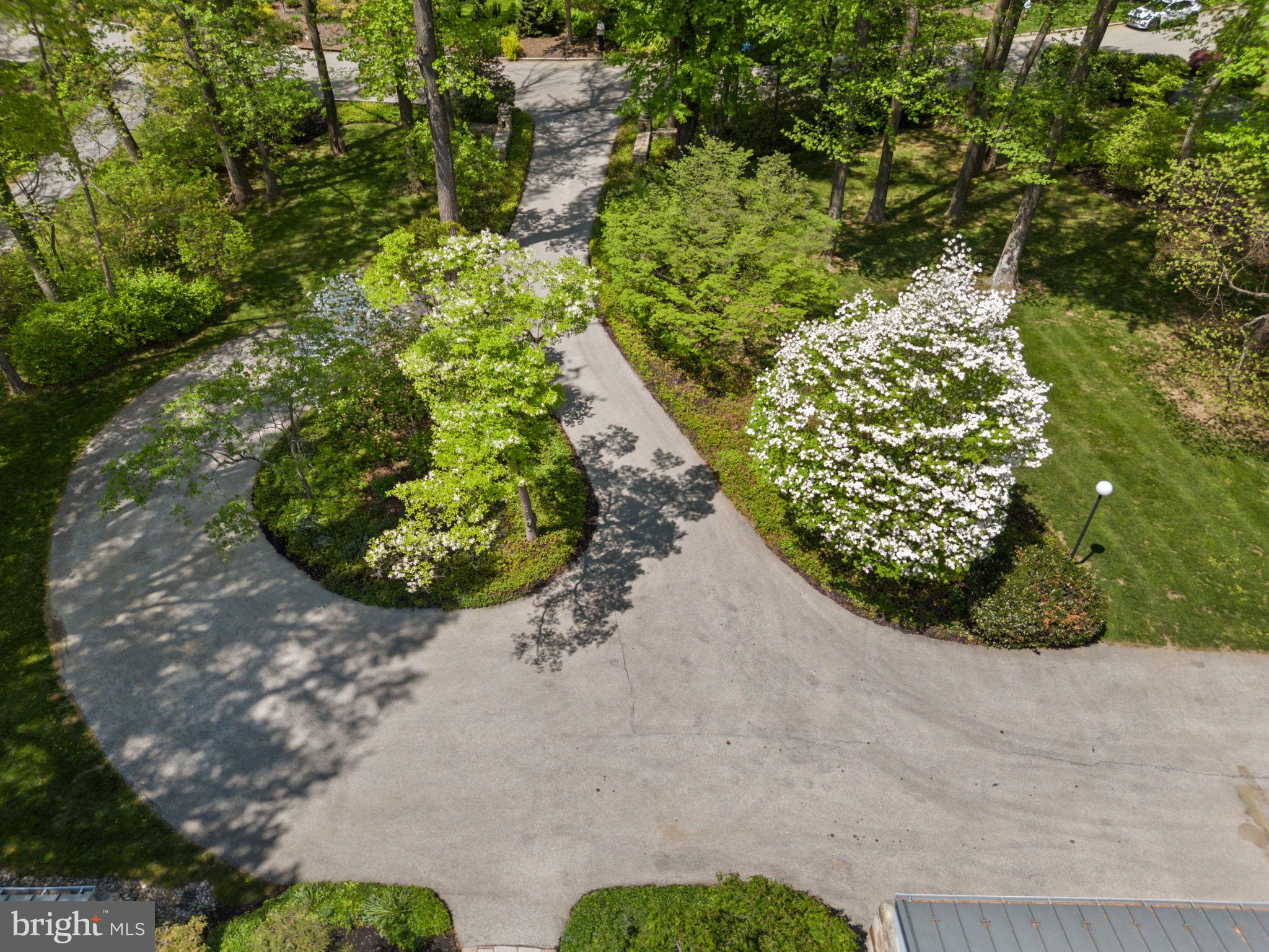 721 JOHN BARRY DRIVE