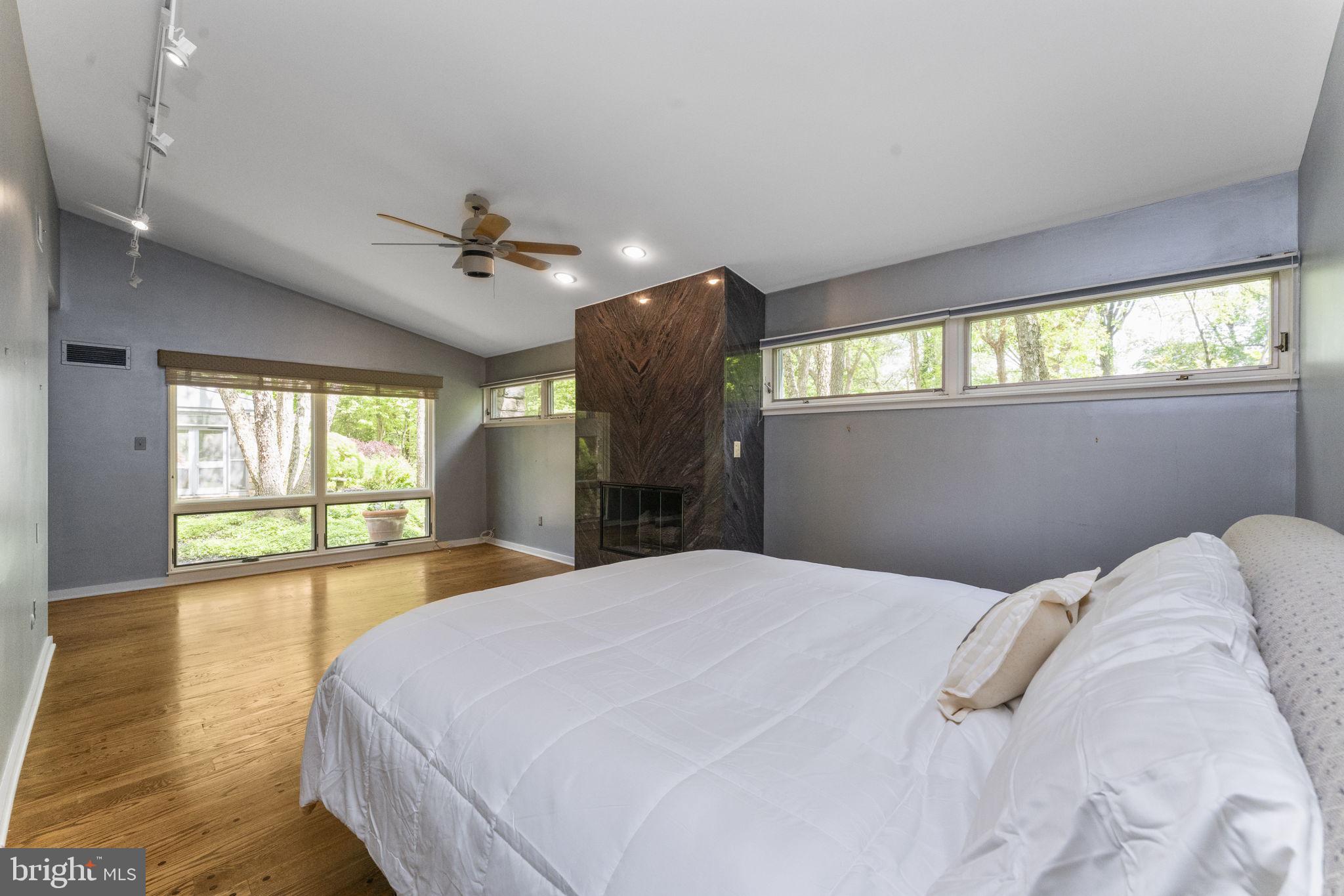 BRYN MAWR - Residential