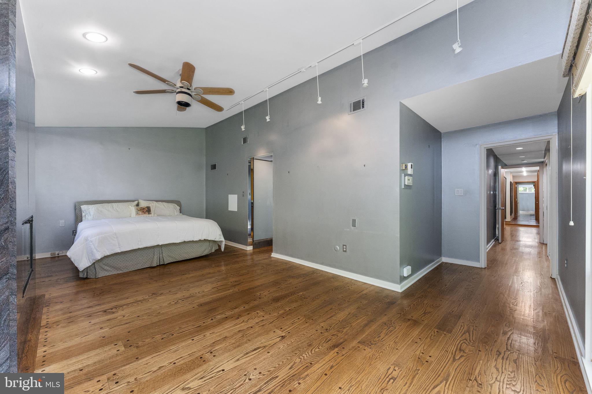 BRYN MAWR - Residential