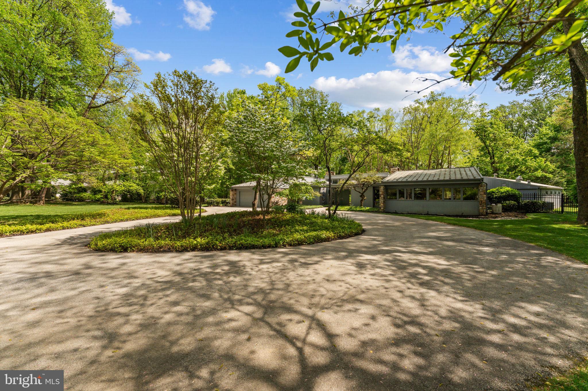 721 JOHN BARRY DRIVE