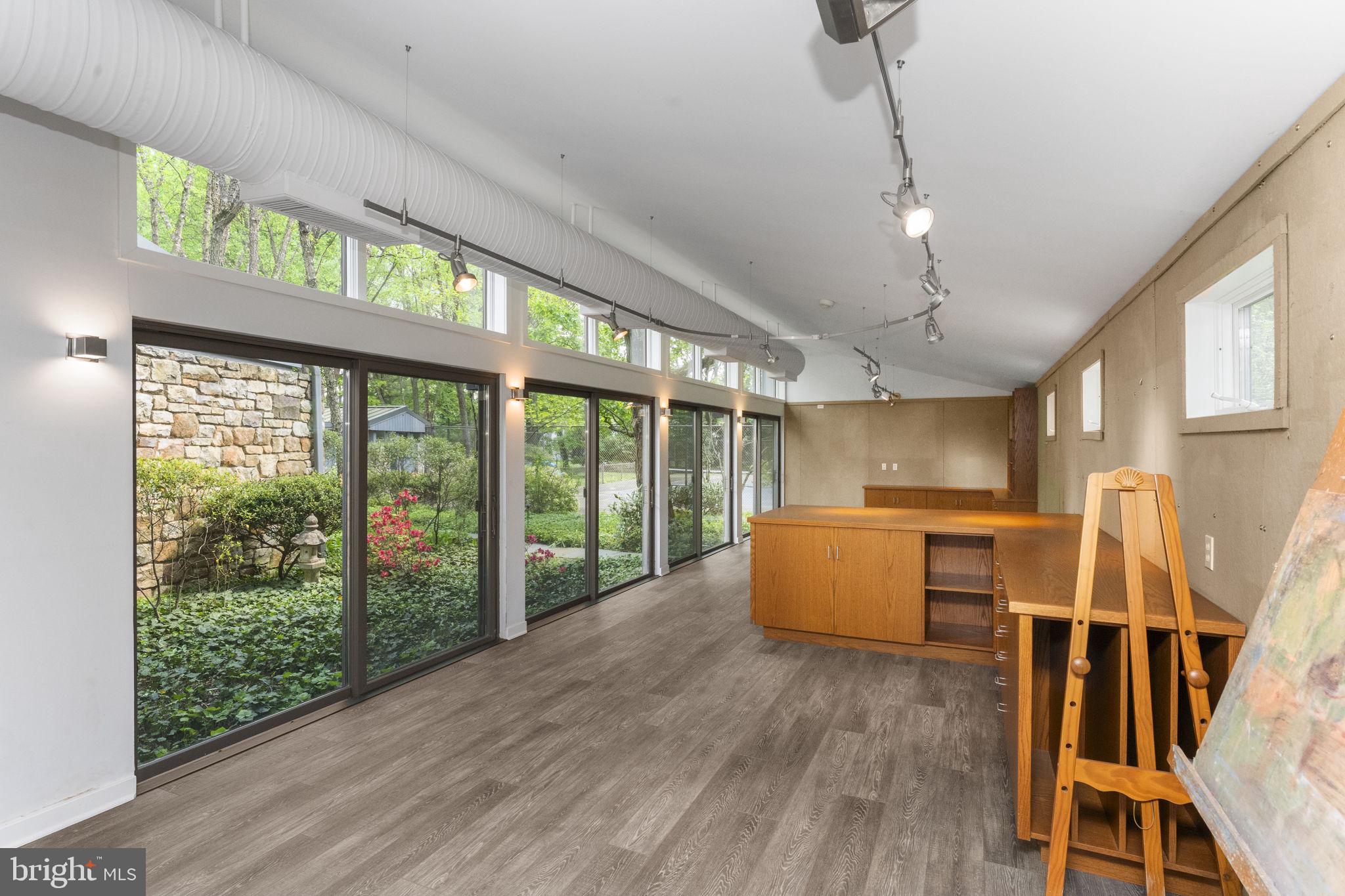 BRYN MAWR - Residential