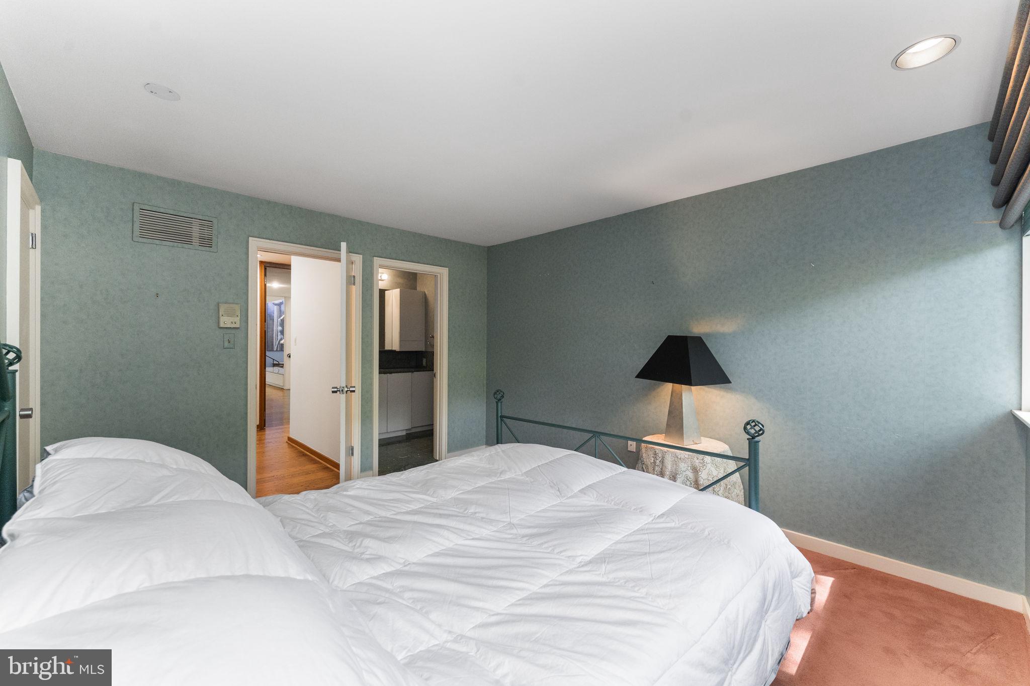 BRYN MAWR - Residential