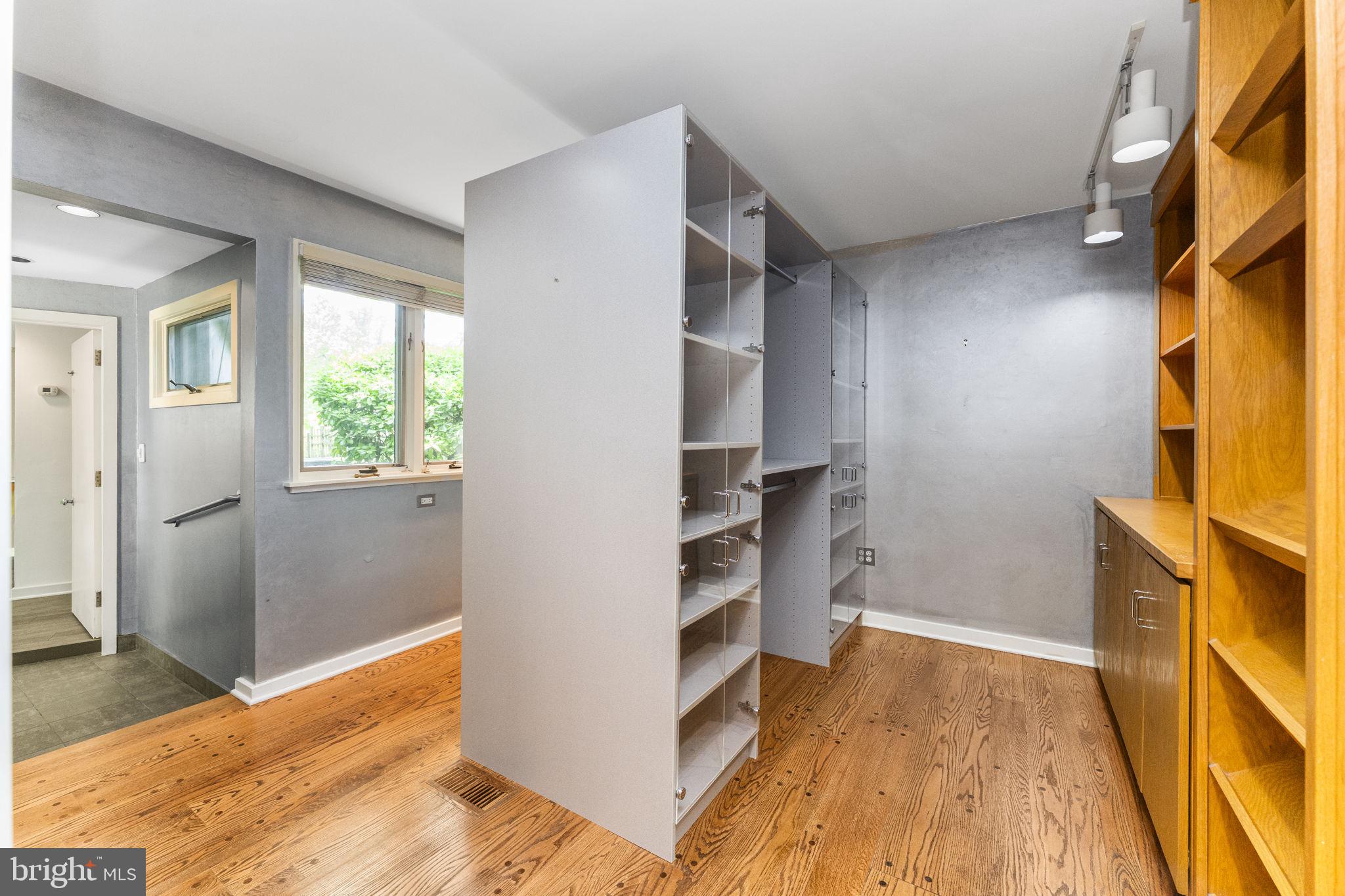 BRYN MAWR - Residential