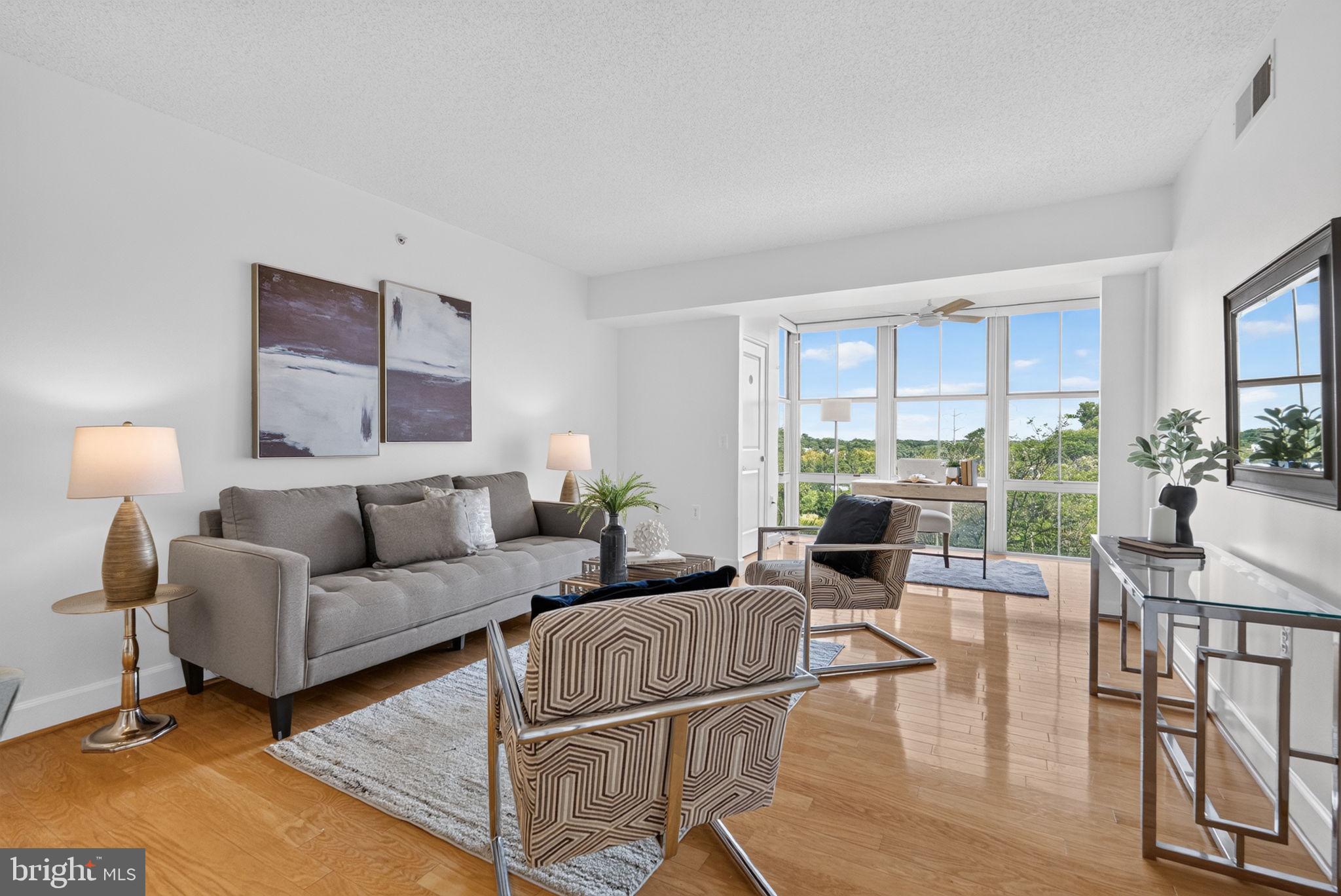11800 SUNSET HILLS ROAD 404