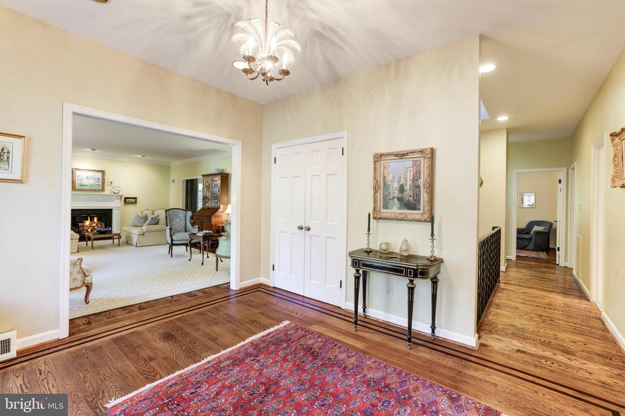 CHAIN BRIDGE FOREST - Residential