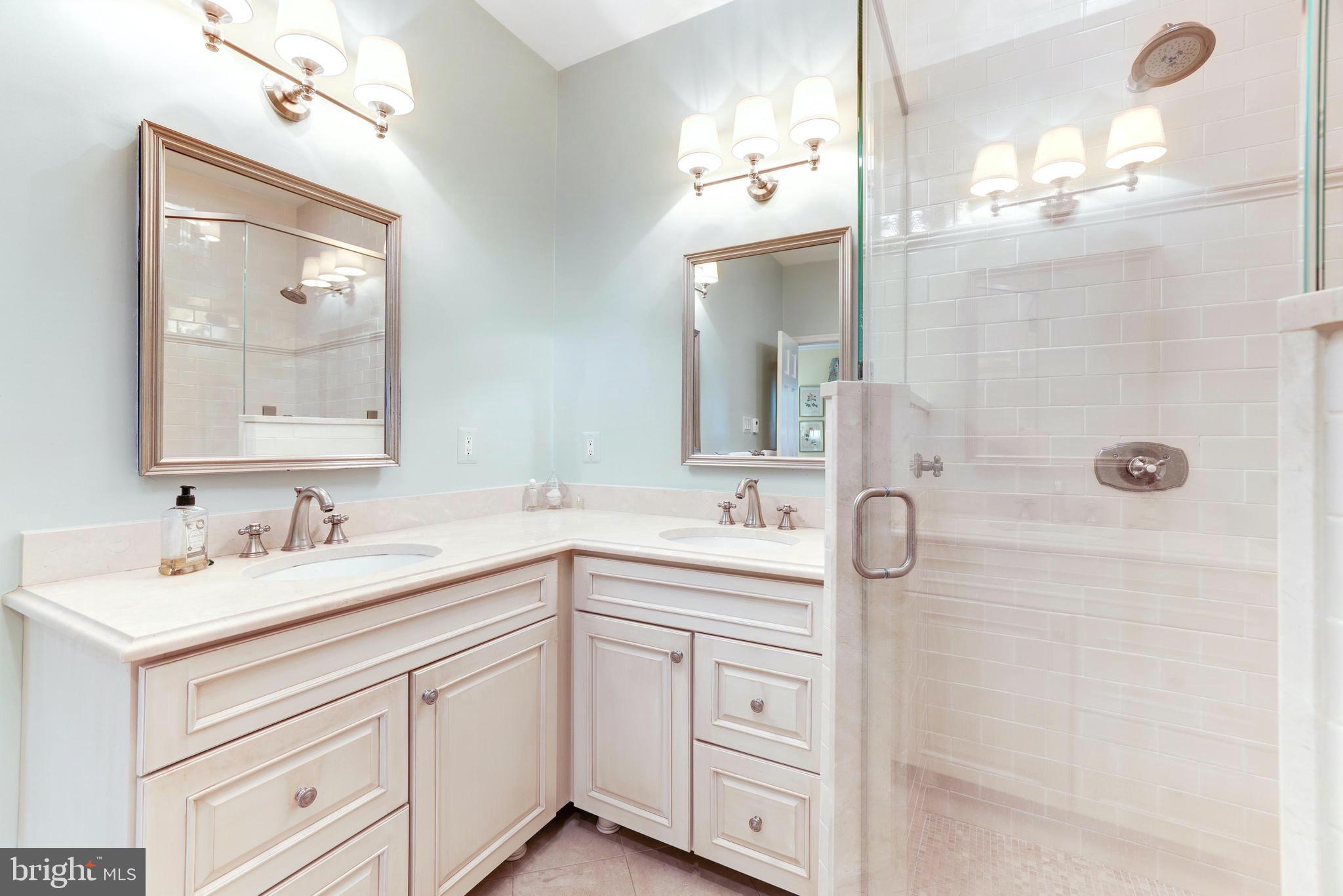 CHAIN BRIDGE FOREST - Residential