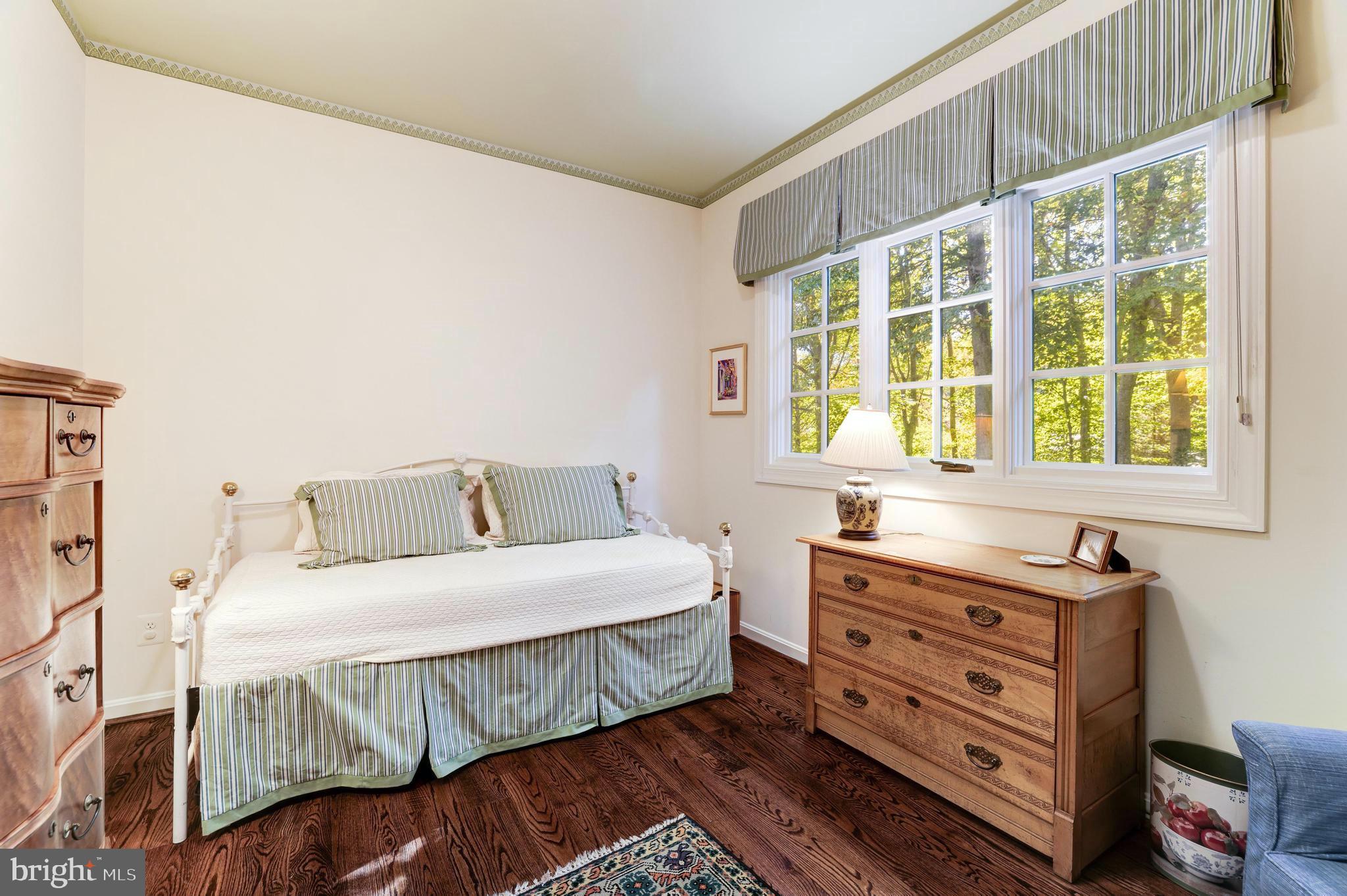 CHAIN BRIDGE FOREST - Residential