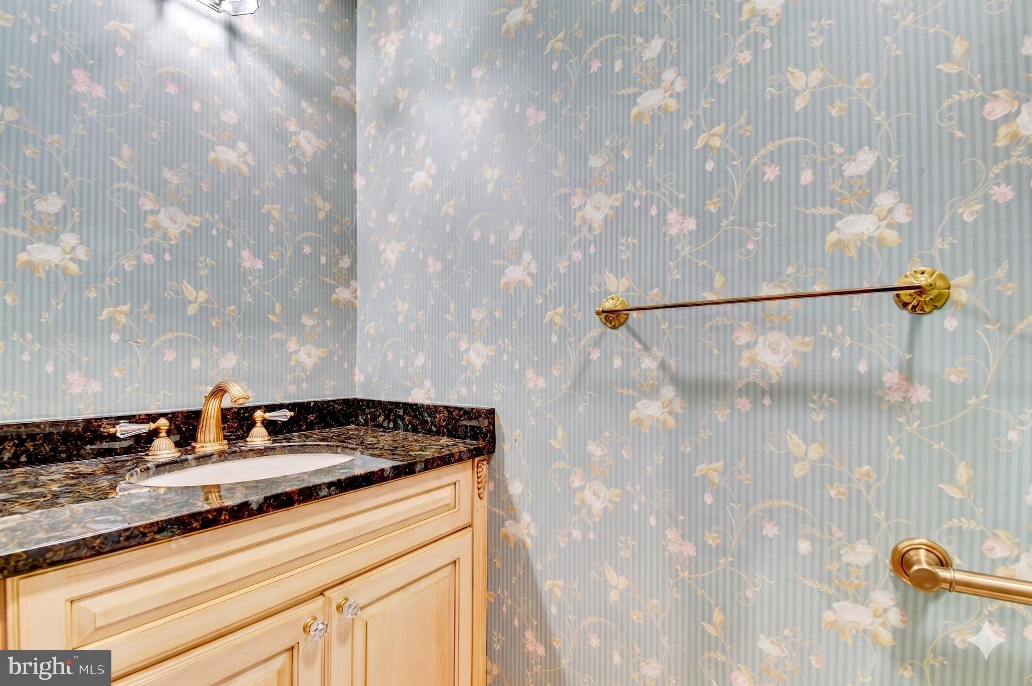 POTOMAC MANOR - Residential