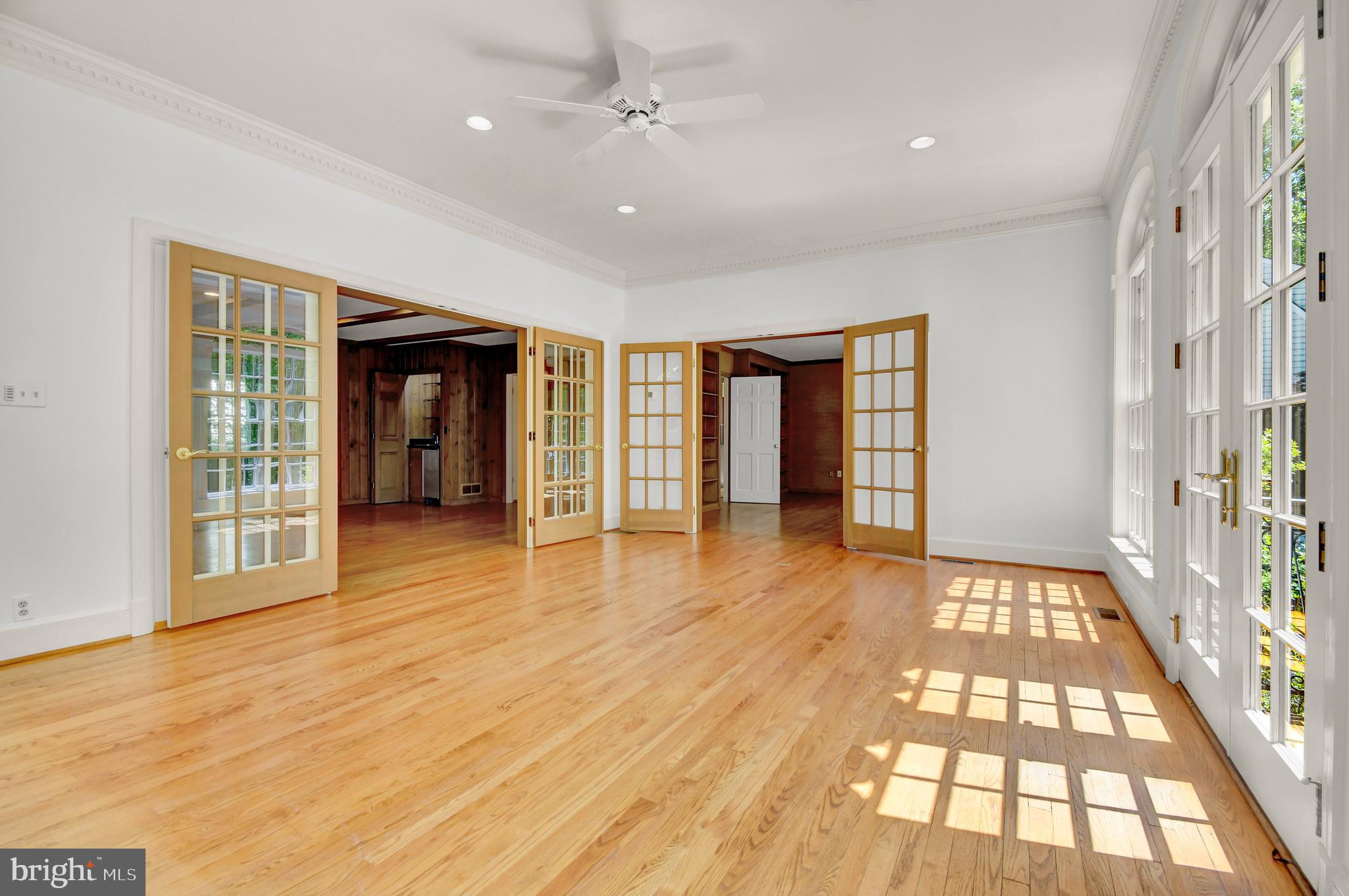 POTOMAC MANOR - Residential