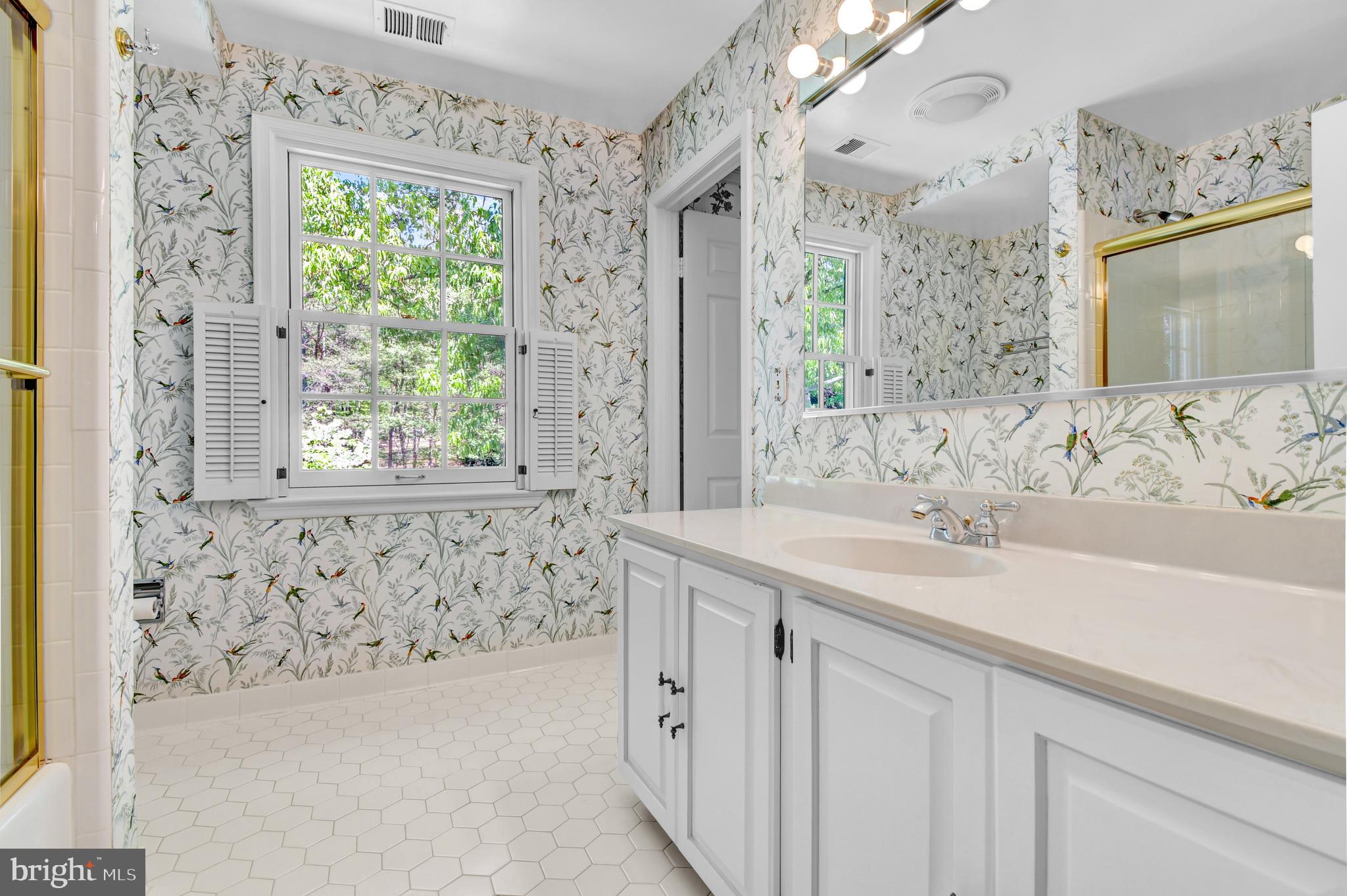 POTOMAC MANOR - Residential