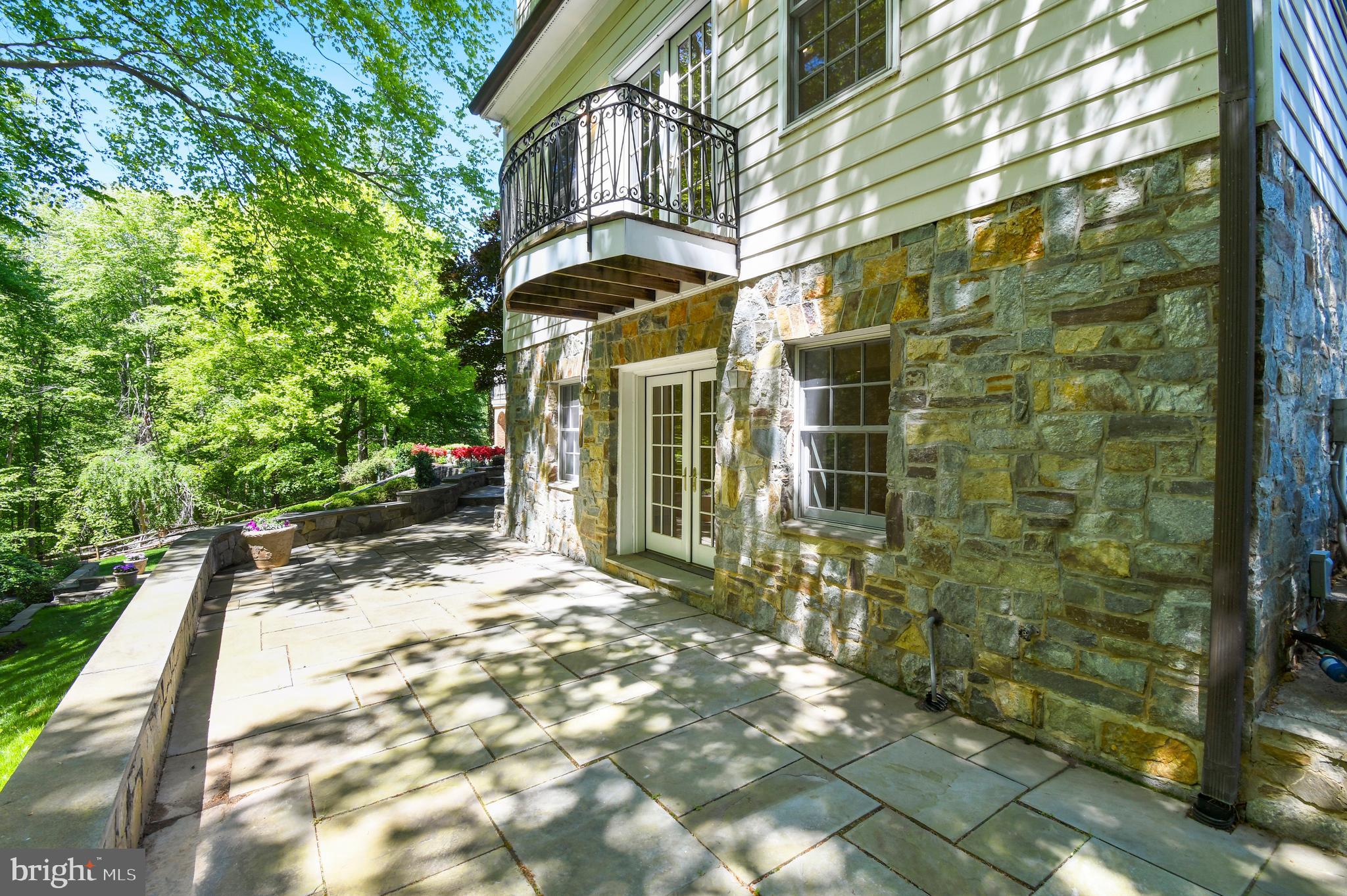 POTOMAC MANOR - Residential