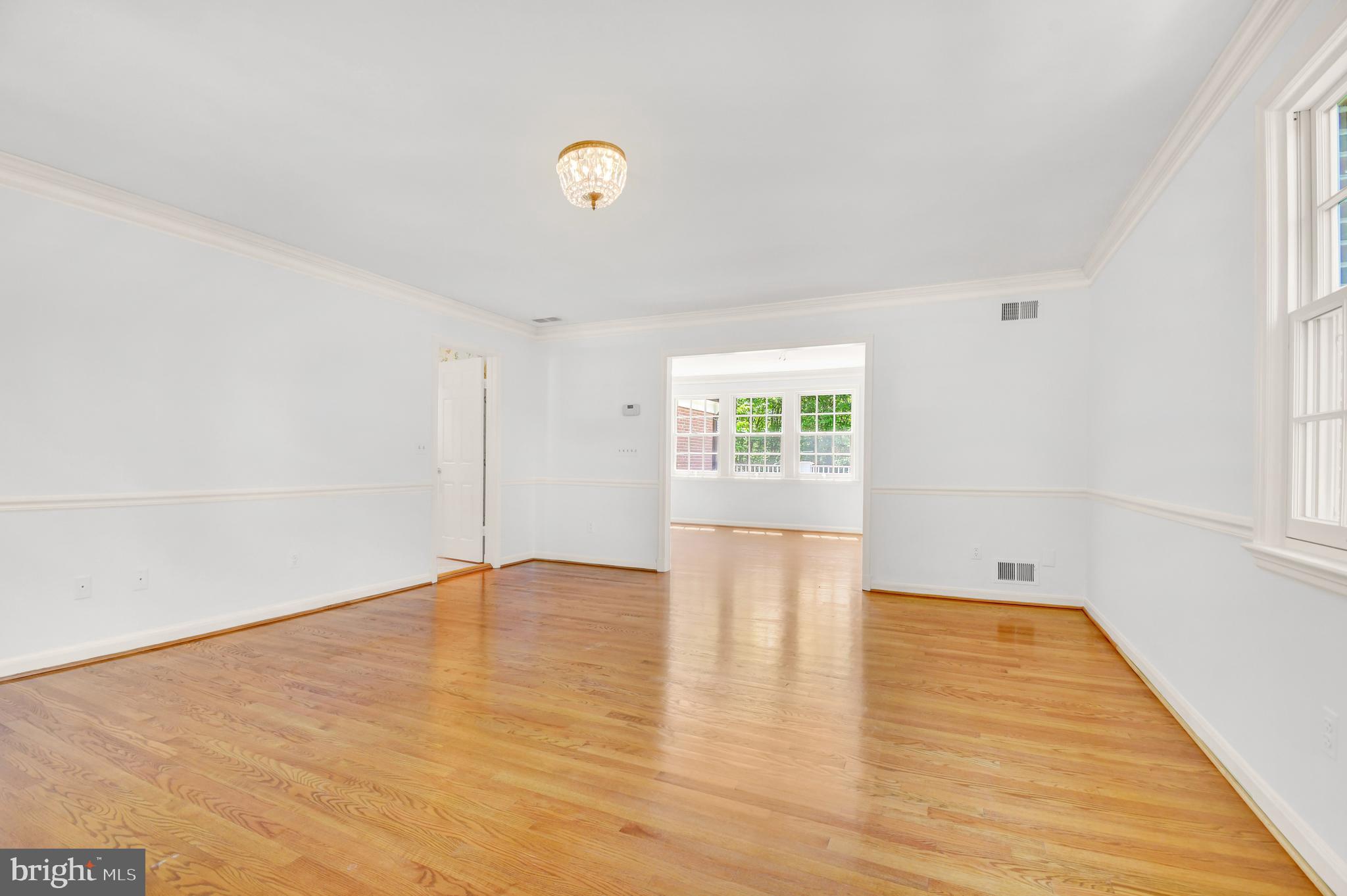 POTOMAC MANOR - Residential