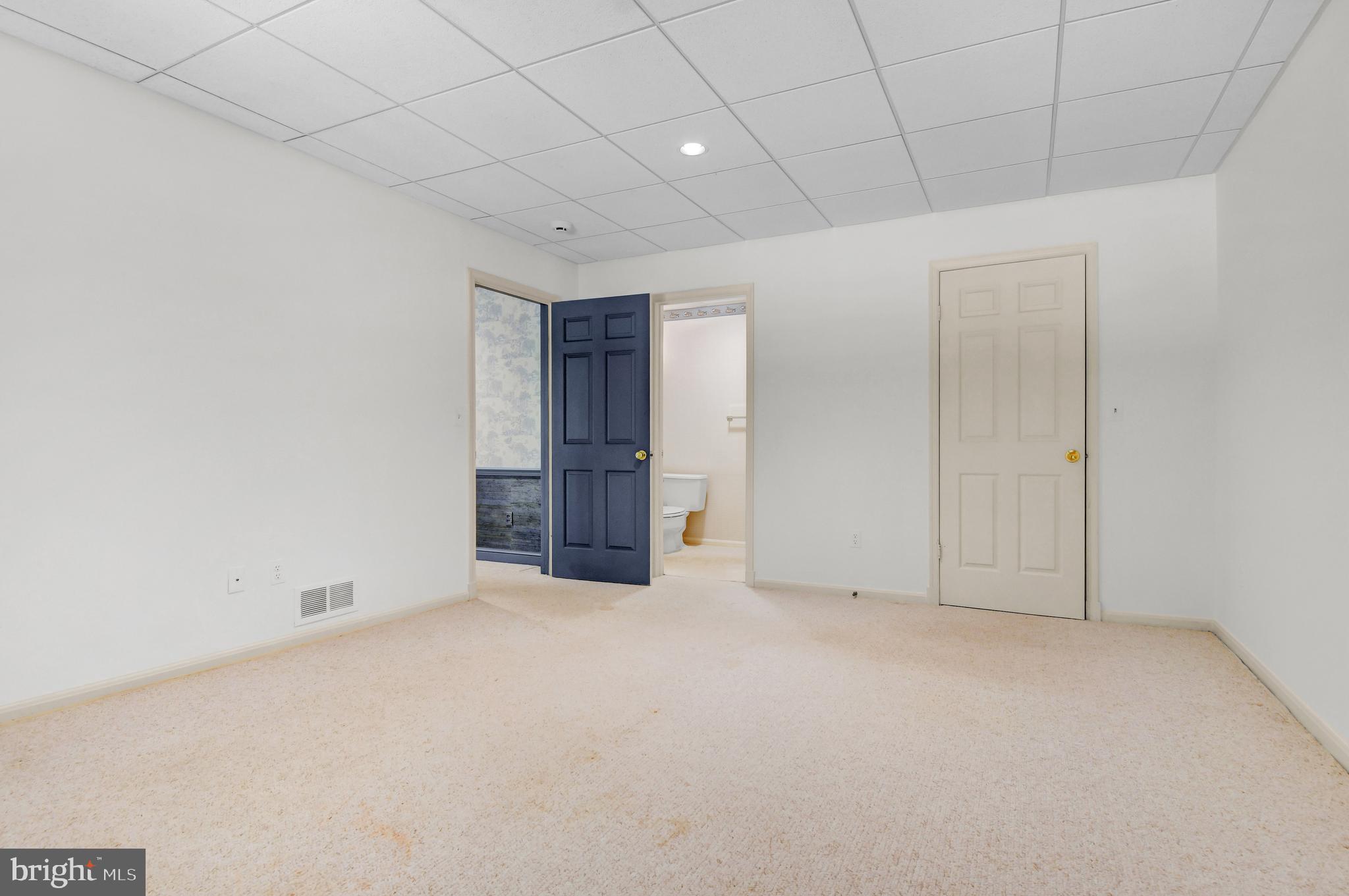 POTOMAC MANOR - Residential