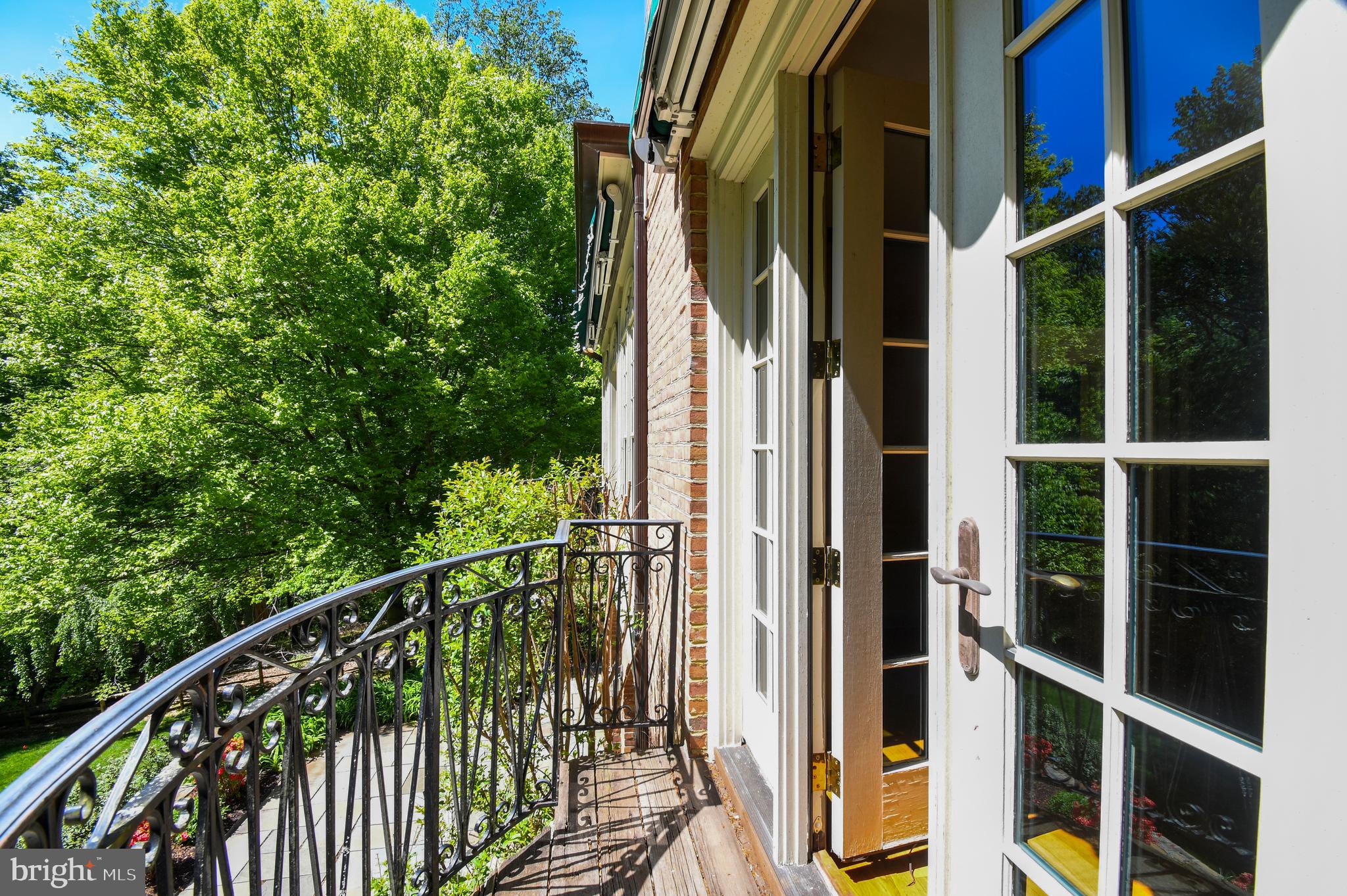 POTOMAC MANOR - Residential