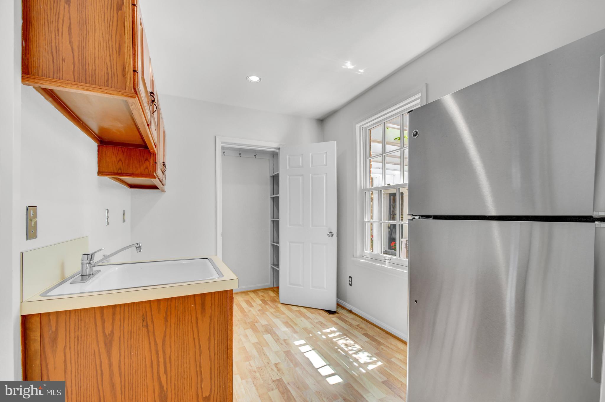 POTOMAC MANOR - Residential