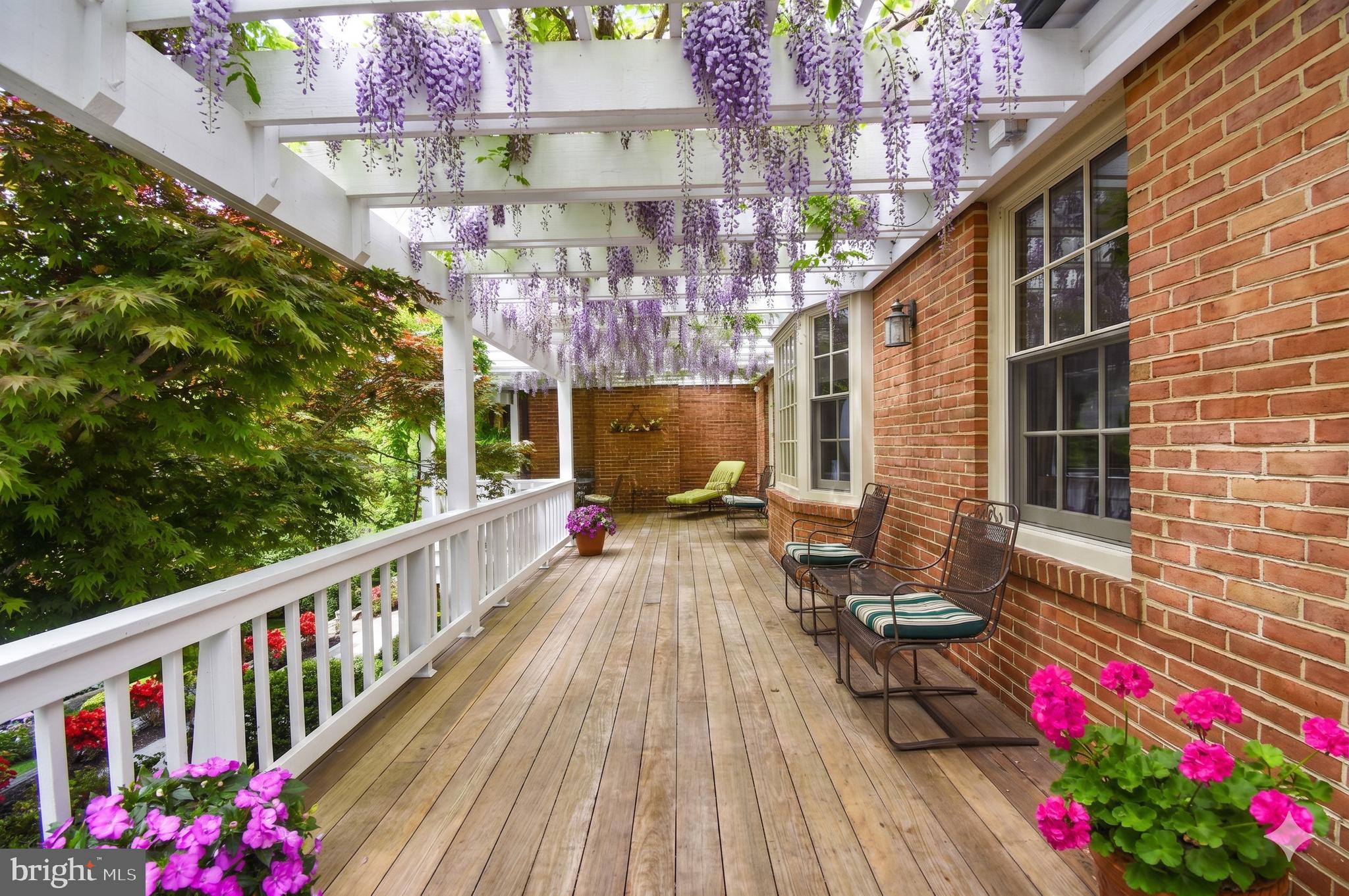 POTOMAC MANOR - Residential